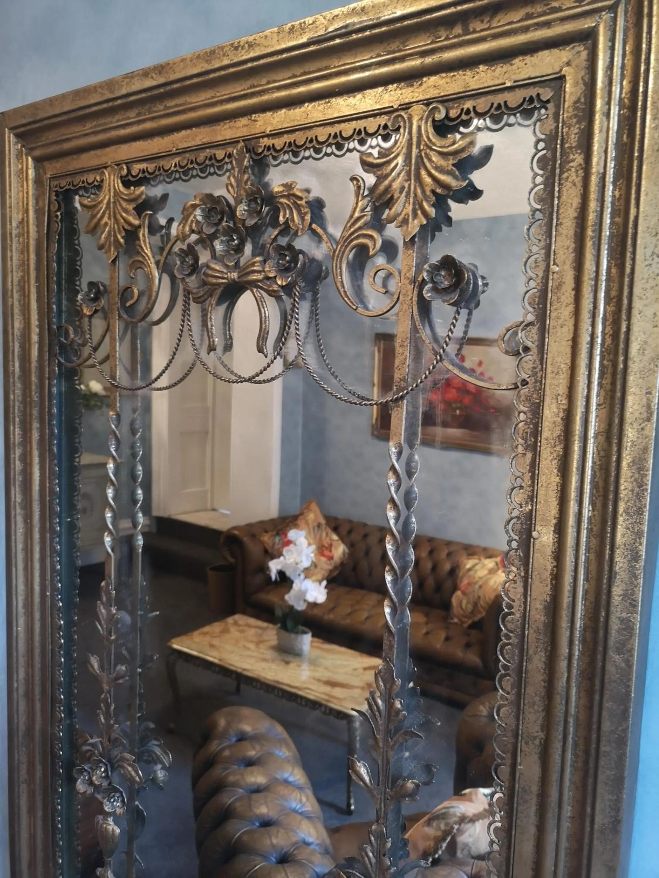 Living room in Stone Court House