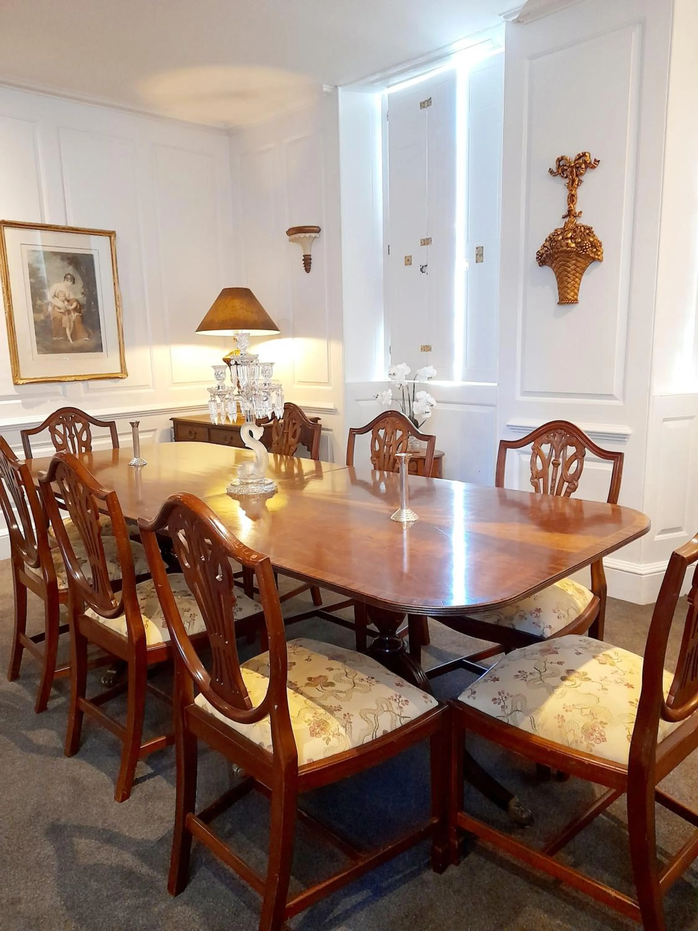 Communal lounge/ TV room in Stone Court House