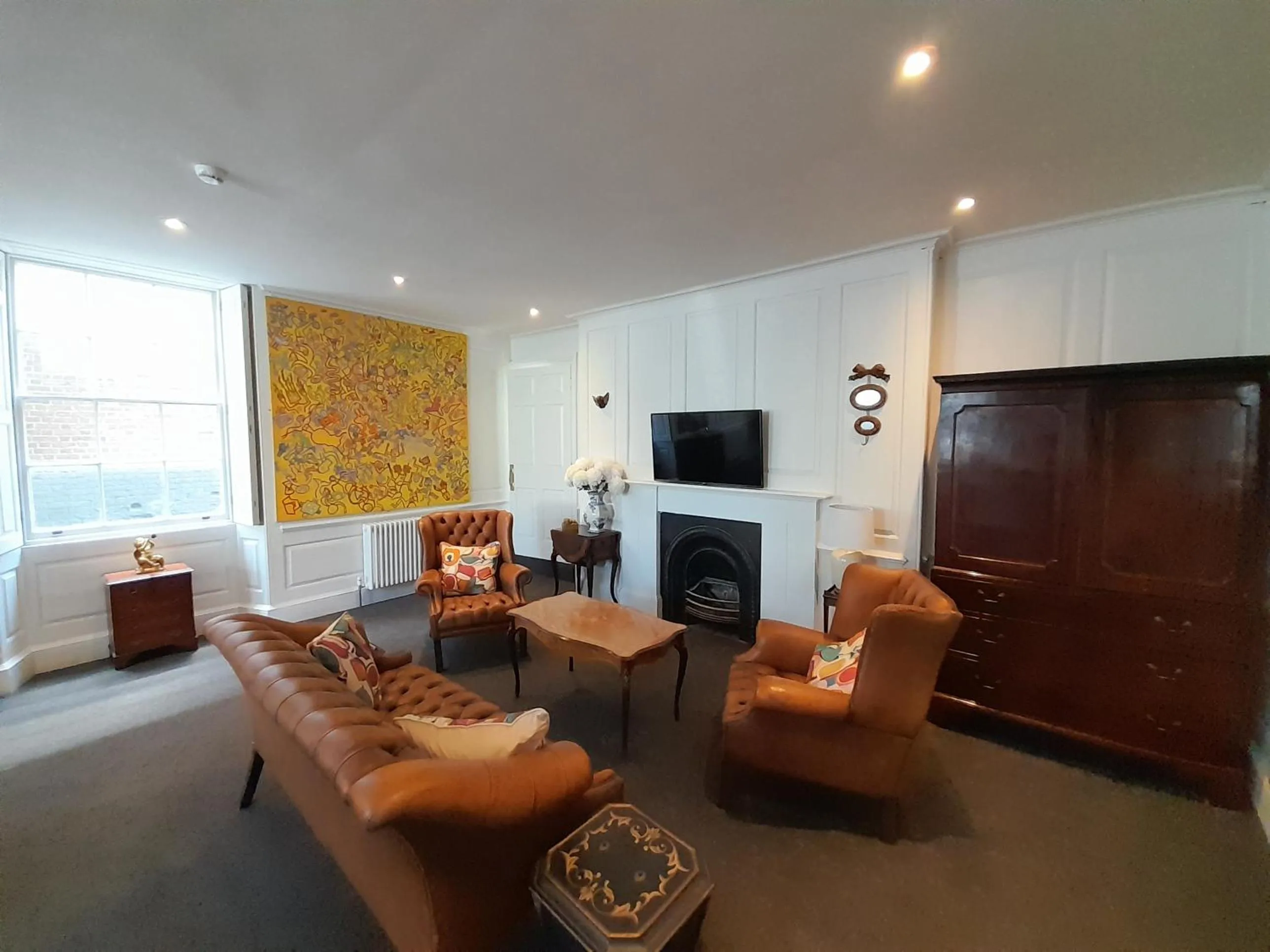 Communal lounge/ TV room in Stone Court House