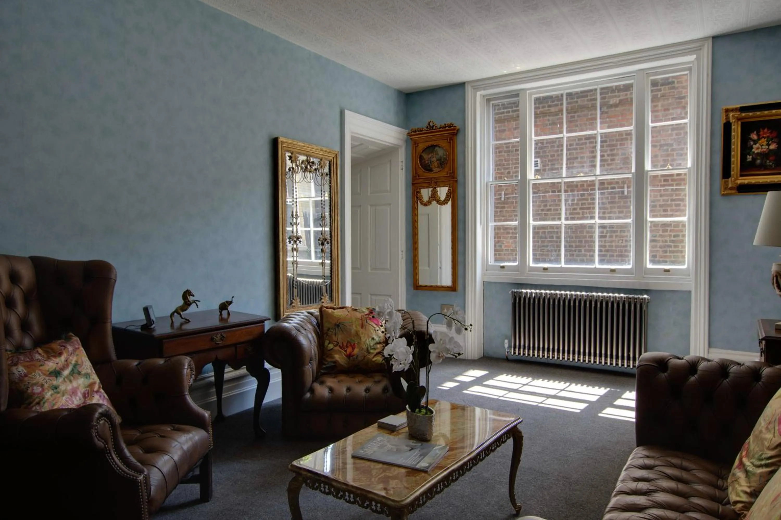 Living room in Stone Court House