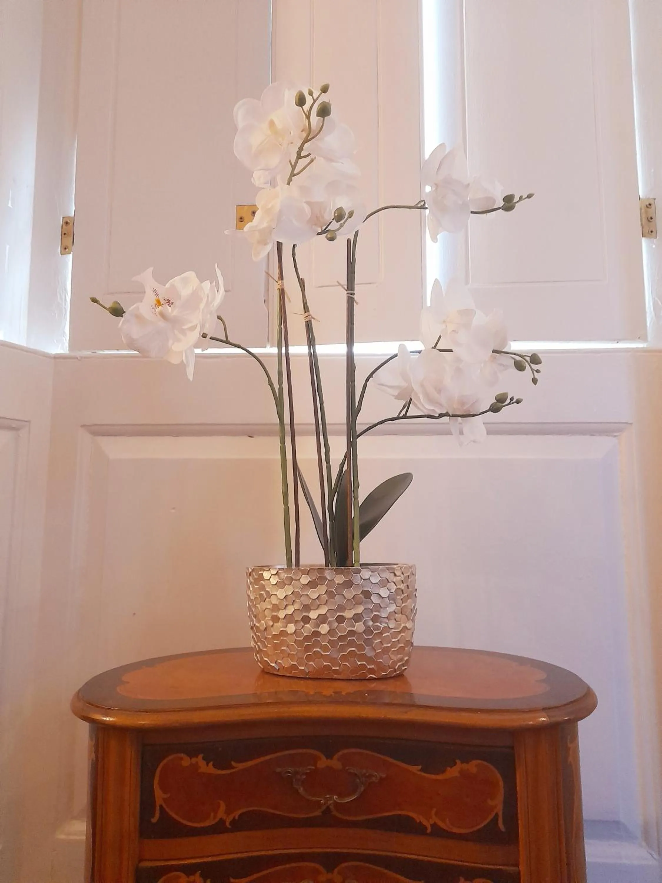 Living room in Stone Court House