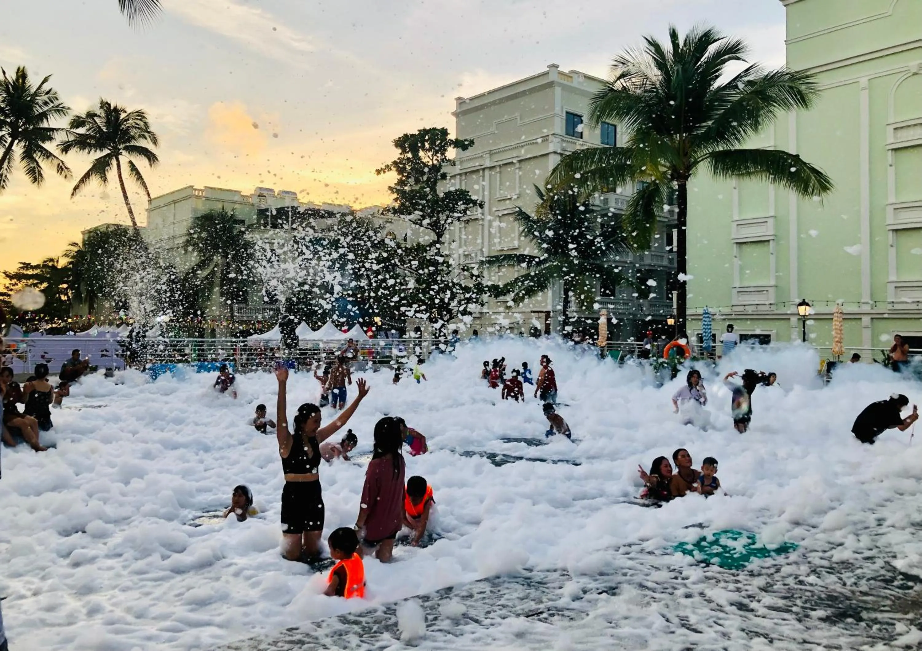 Swimming pool in Minh Anh Hotel