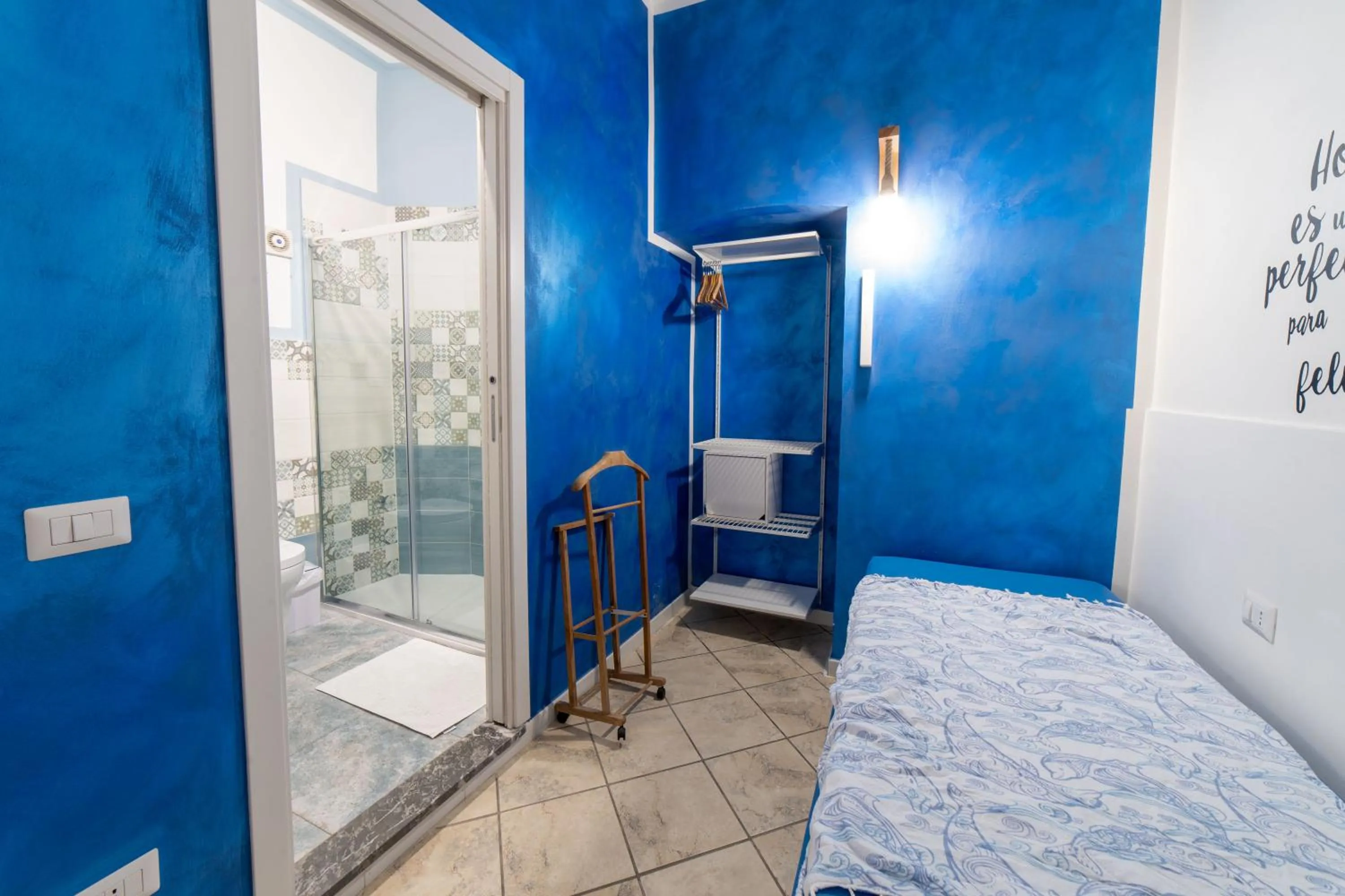 Shower, Bed in B&b Anna's home