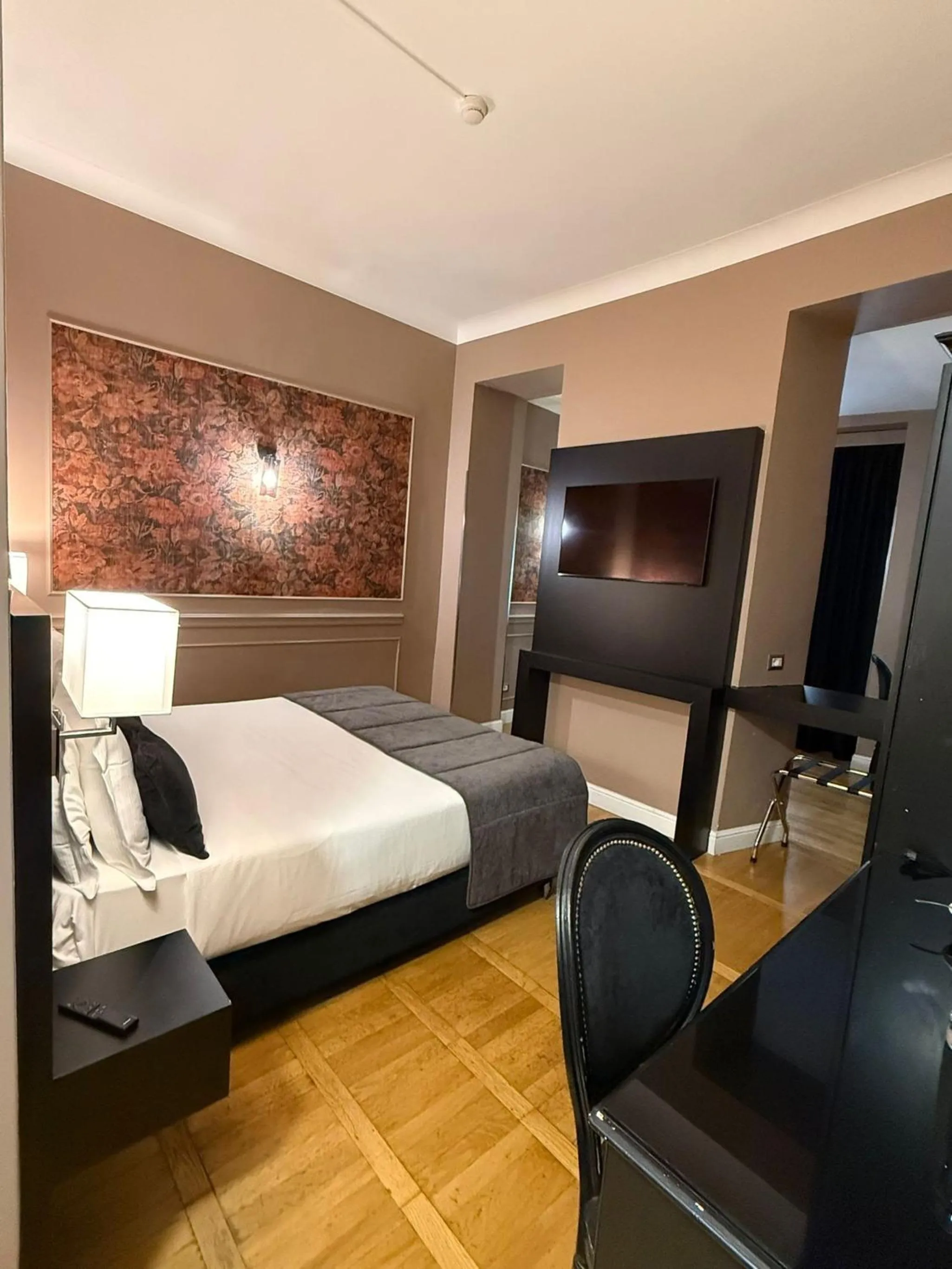 Relais Fontana Di Trevi Hotel