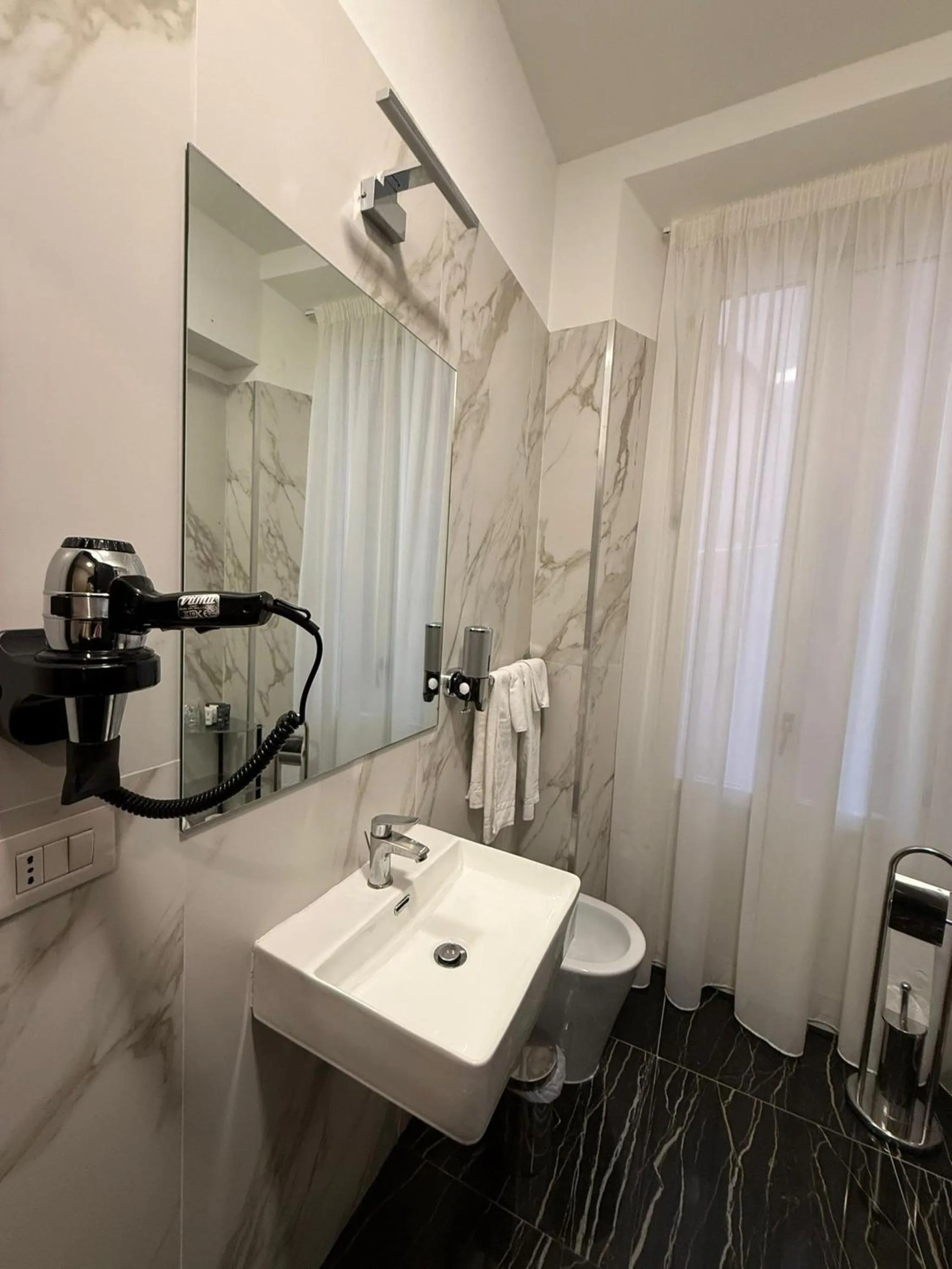 Relais Fontana Di Trevi Hotel