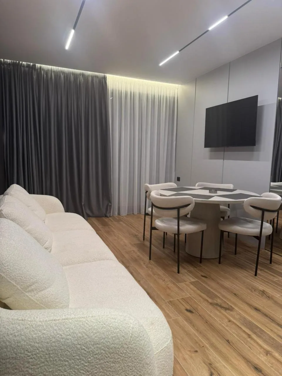 TV and multimedia in Hotel Lili-1