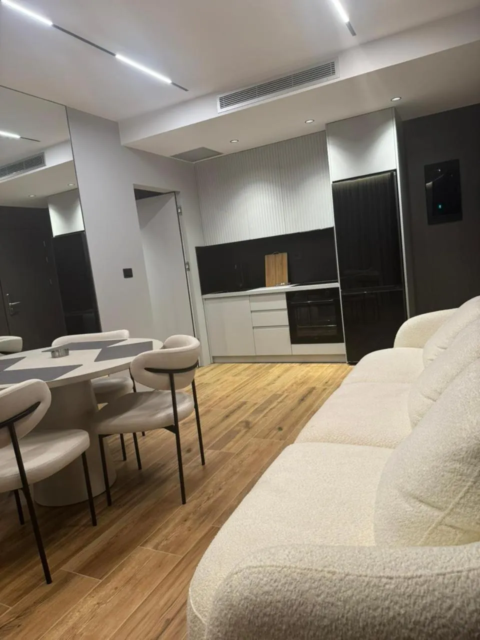 Kitchen or kitchenette in Hotel Lili-1