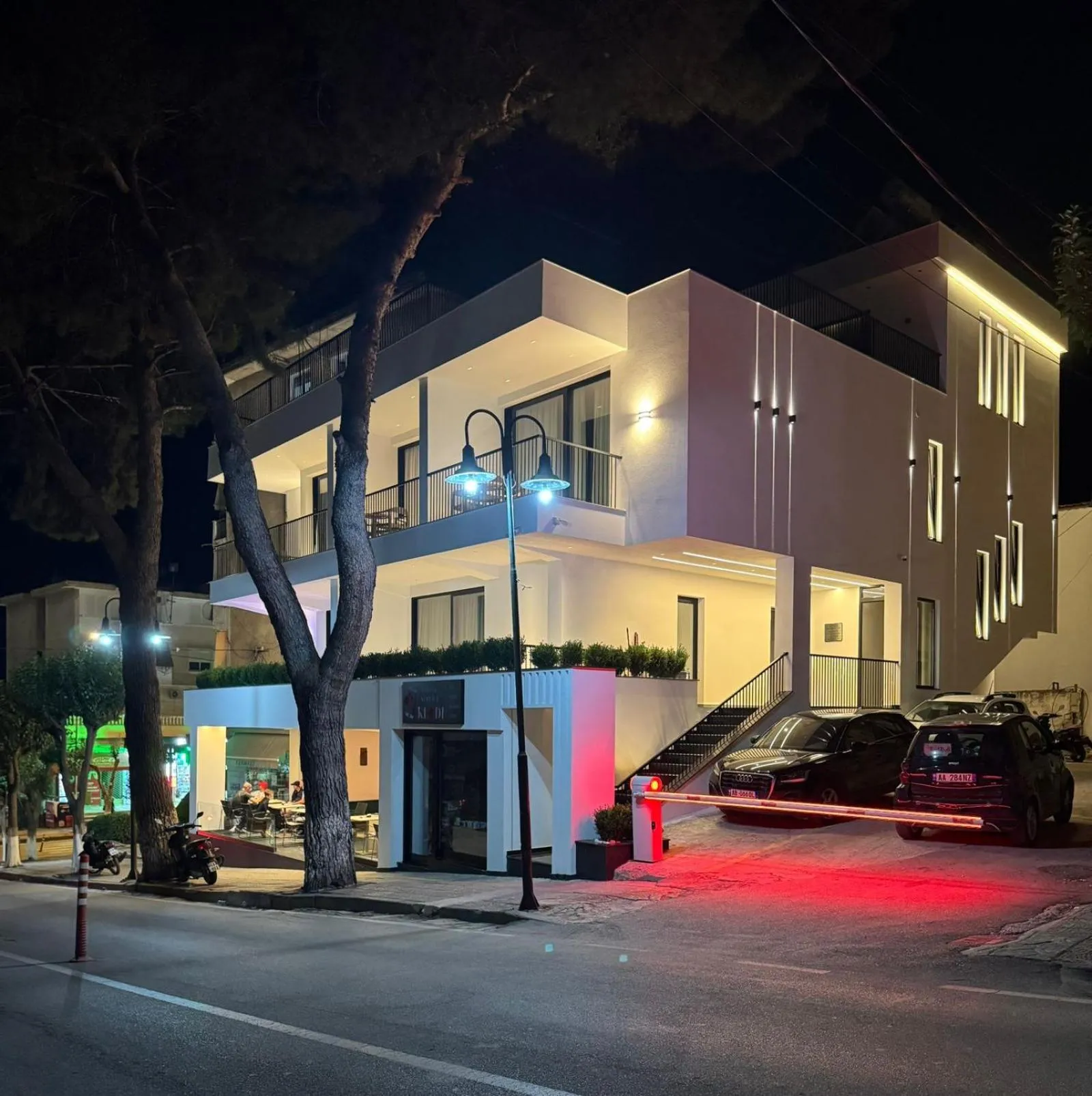 Facade/entrance in Hotel Lili-1