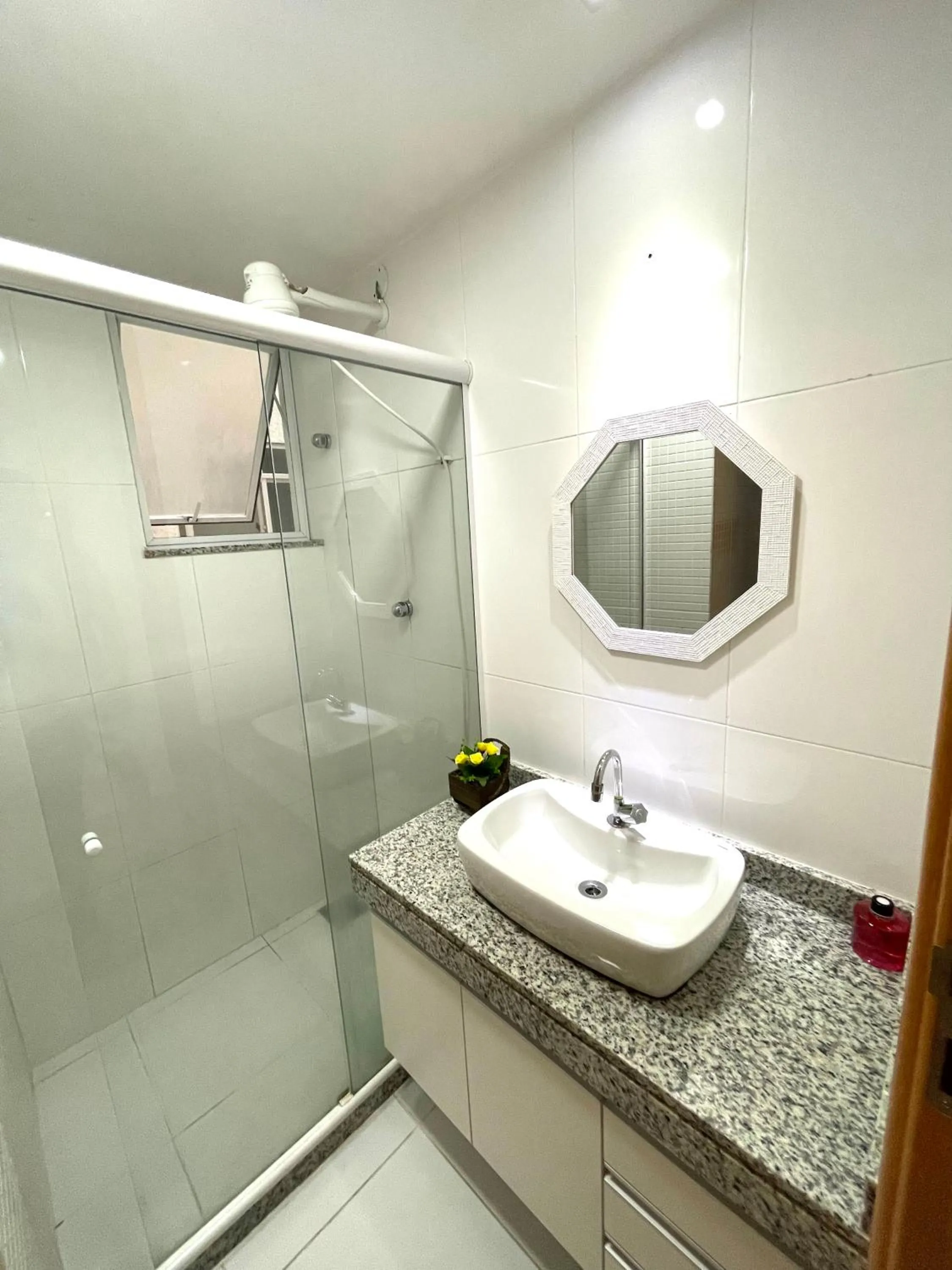 Bathroom in Eu Amo Arraial Hospedagem - Luz do Sol Prainha