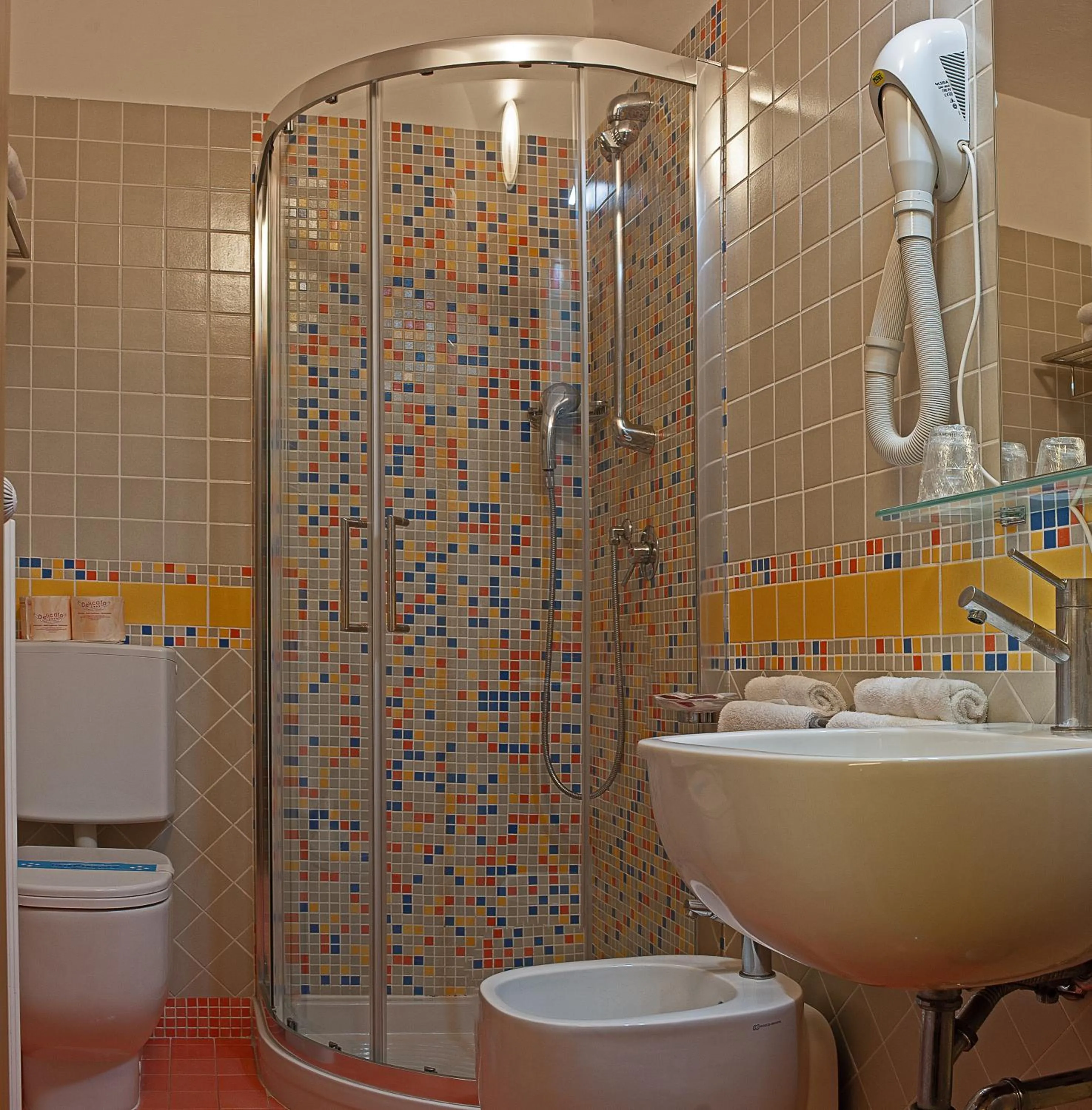 Shower in Hotel Savoia