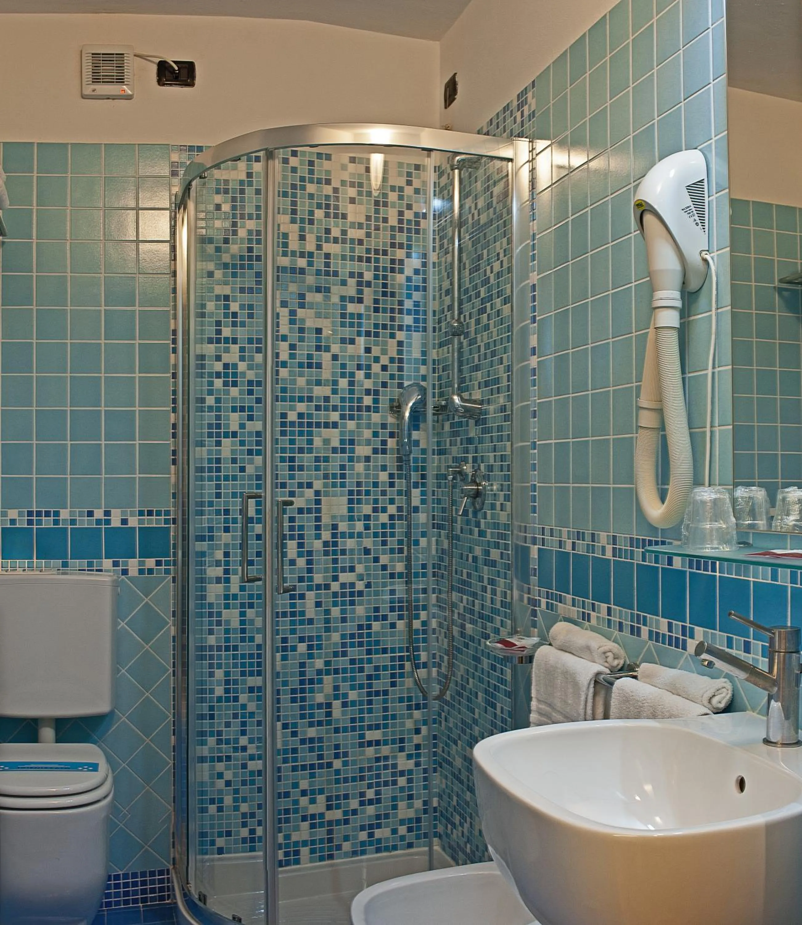 Shower in Hotel Savoia