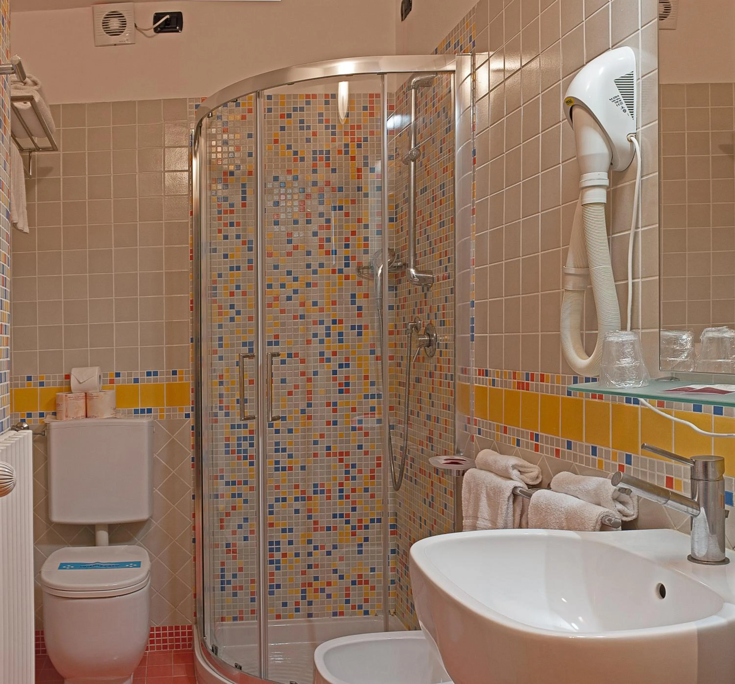 Bathroom in Hotel Savoia