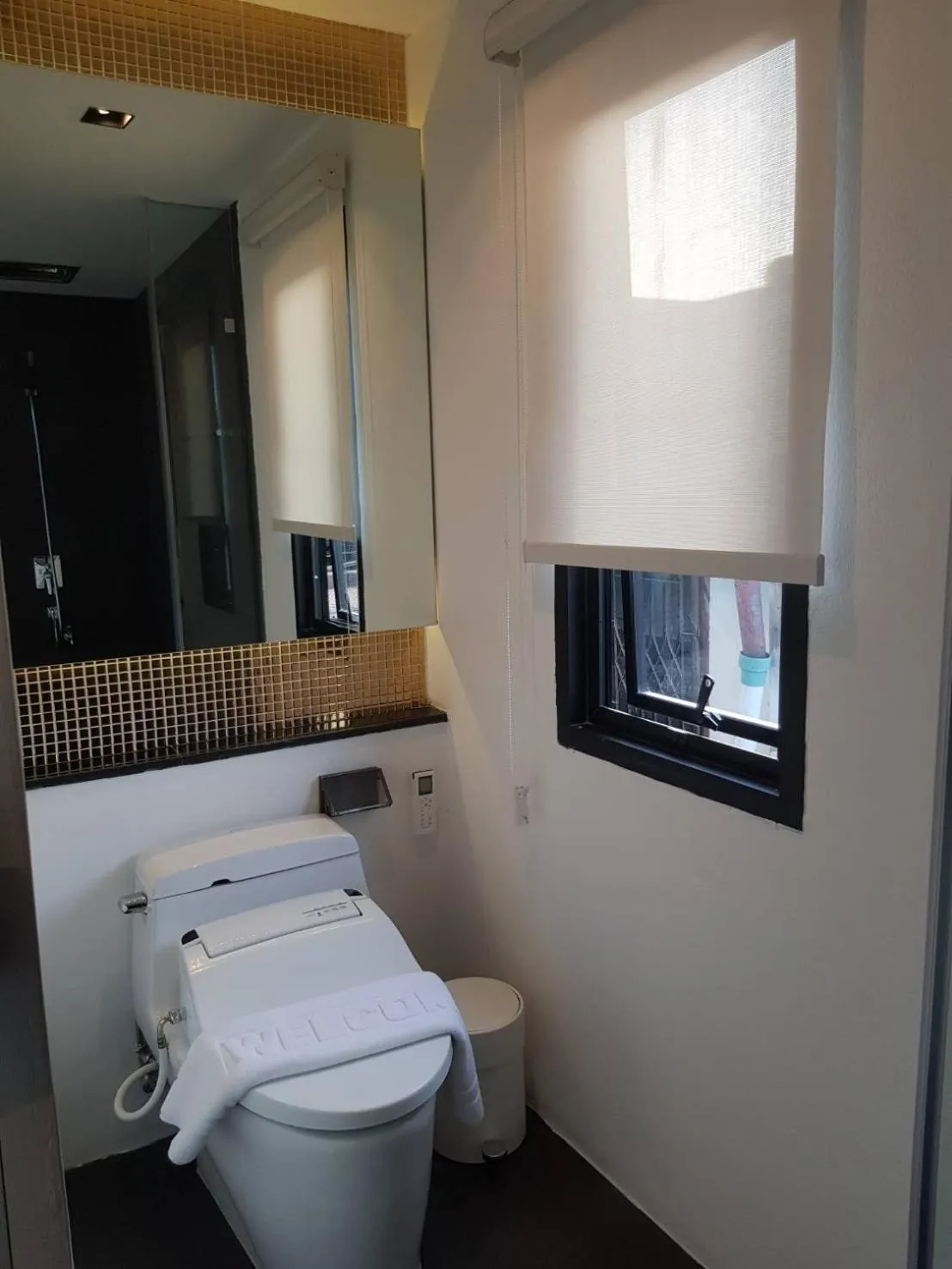 Toilet in NANEE Phra Singh