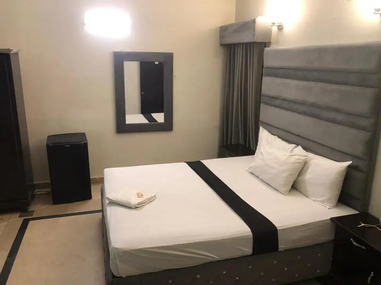 Standard Double Room with Fan in Hotel Royal Grand Standard Double Room with Fan in Hotel Royal Grand