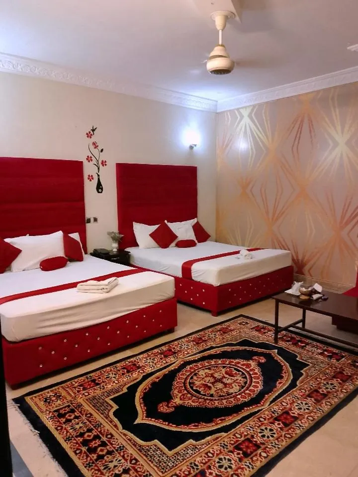 Deluxe Suite in Hotel Royal Grand