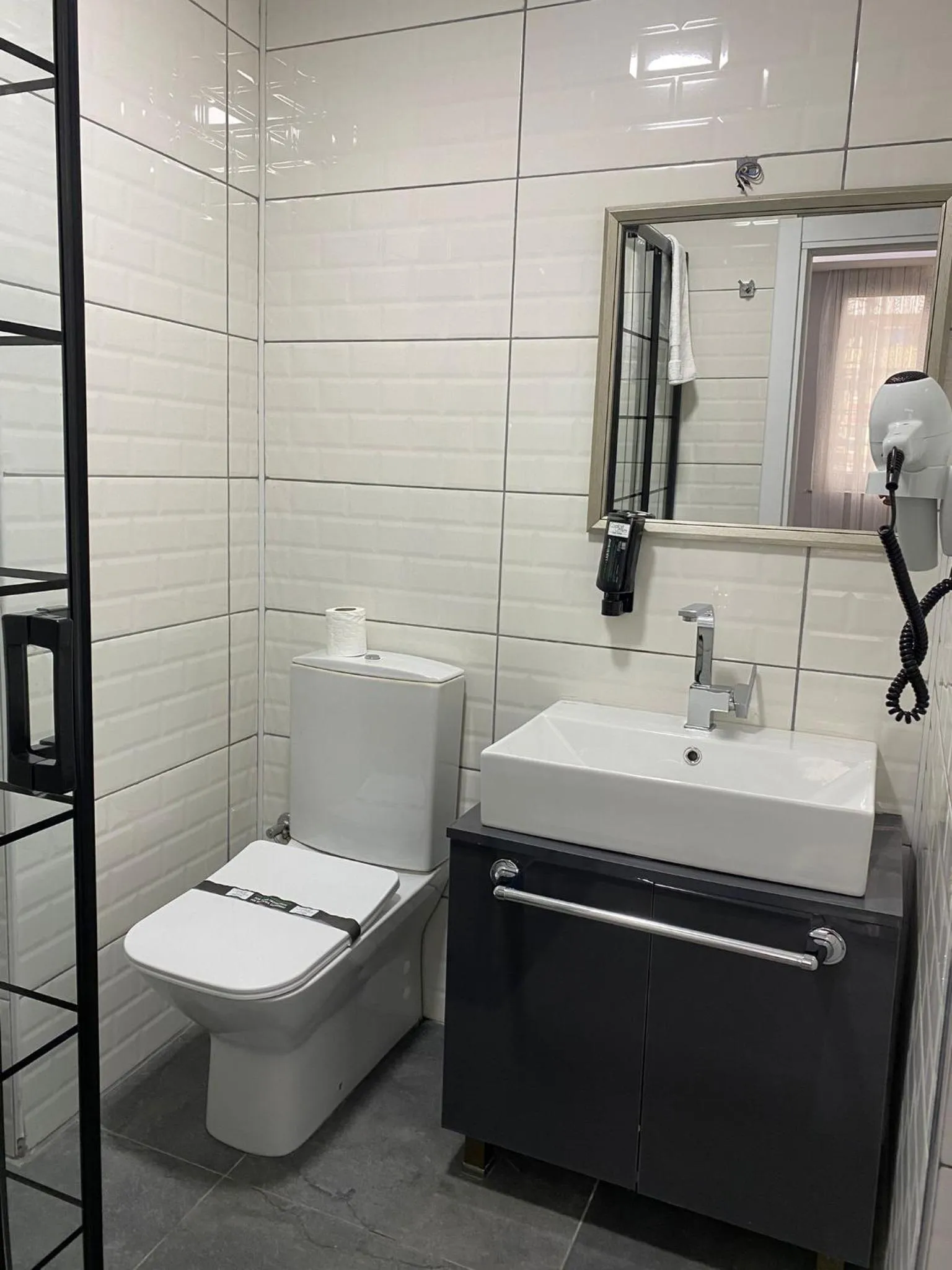 Shower in Comfort Center Suit Hotel