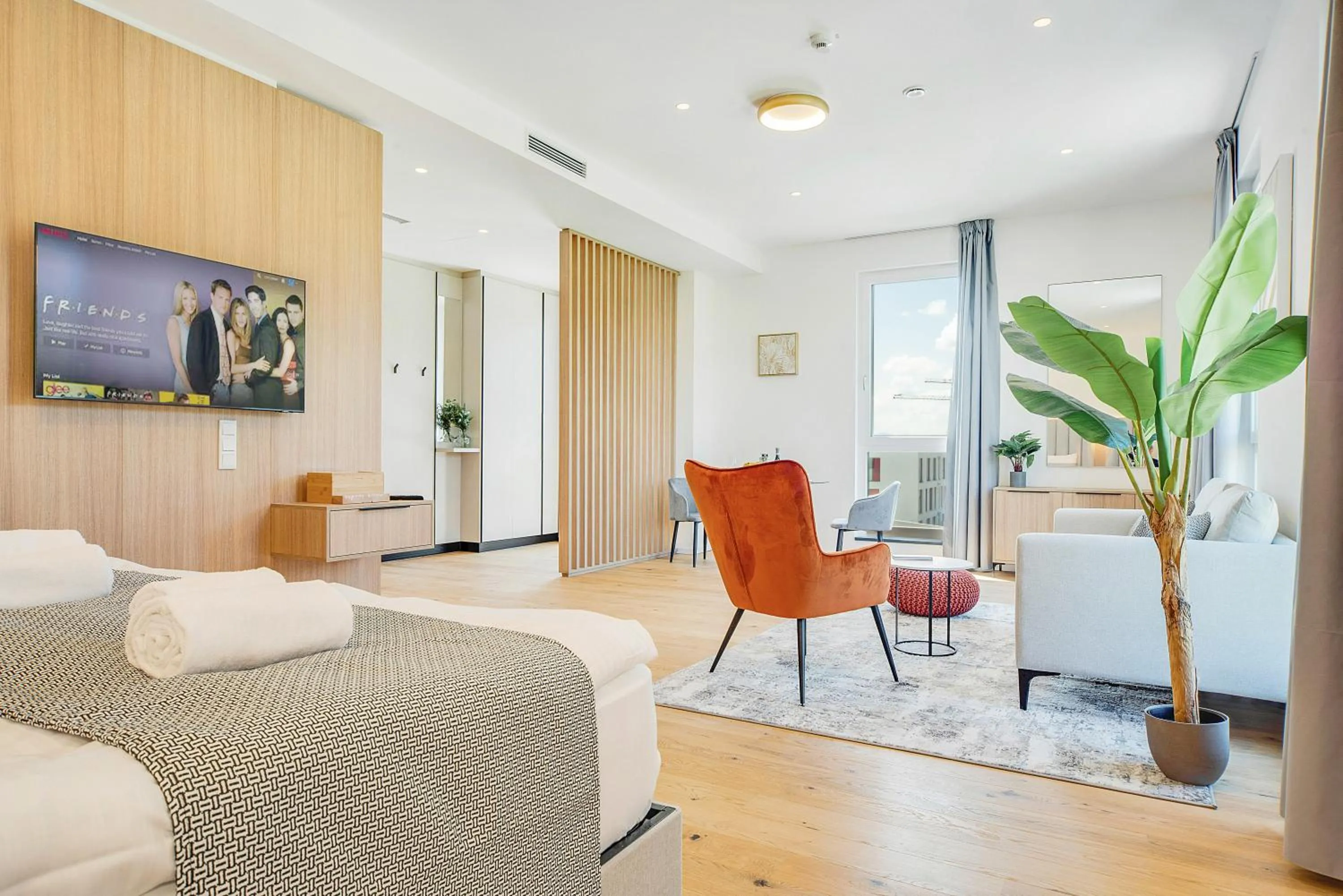 Living room, Bed in BRIGHT: Rosenheim Aicherpark