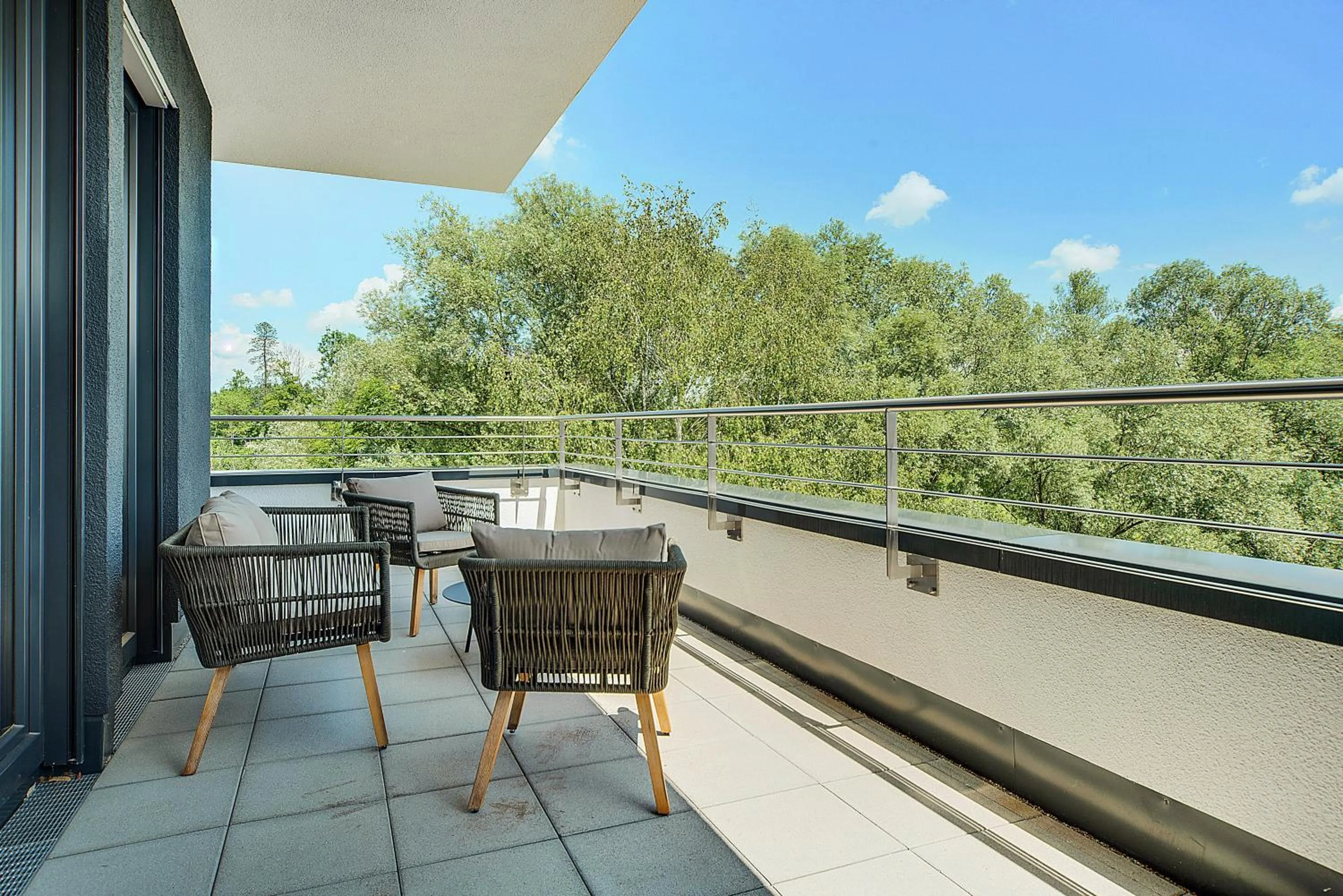 Patio in BRIGHT: Rosenheim Aicherpark