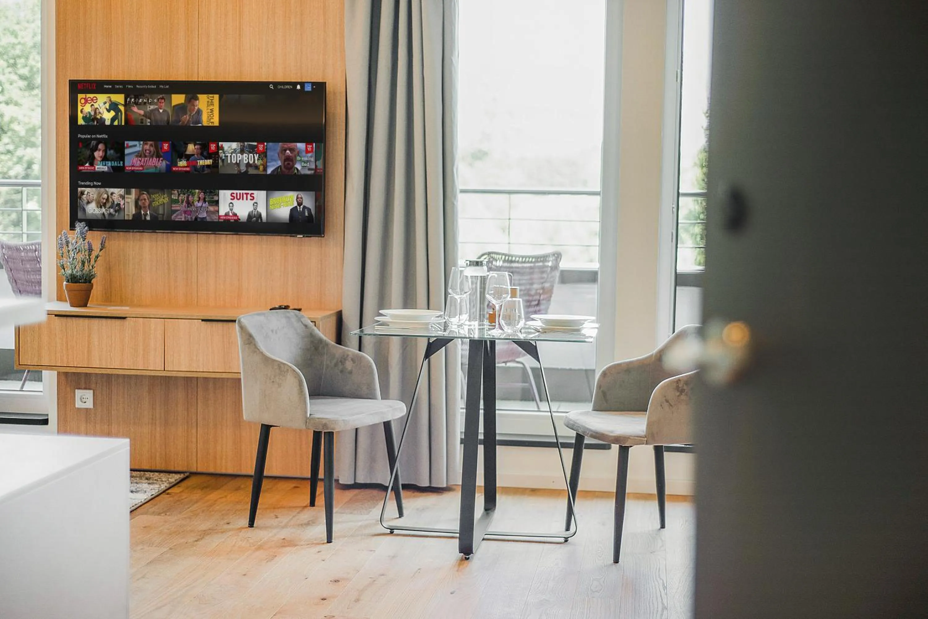 Dining area in BRIGHT: Rosenheim Aicherpark