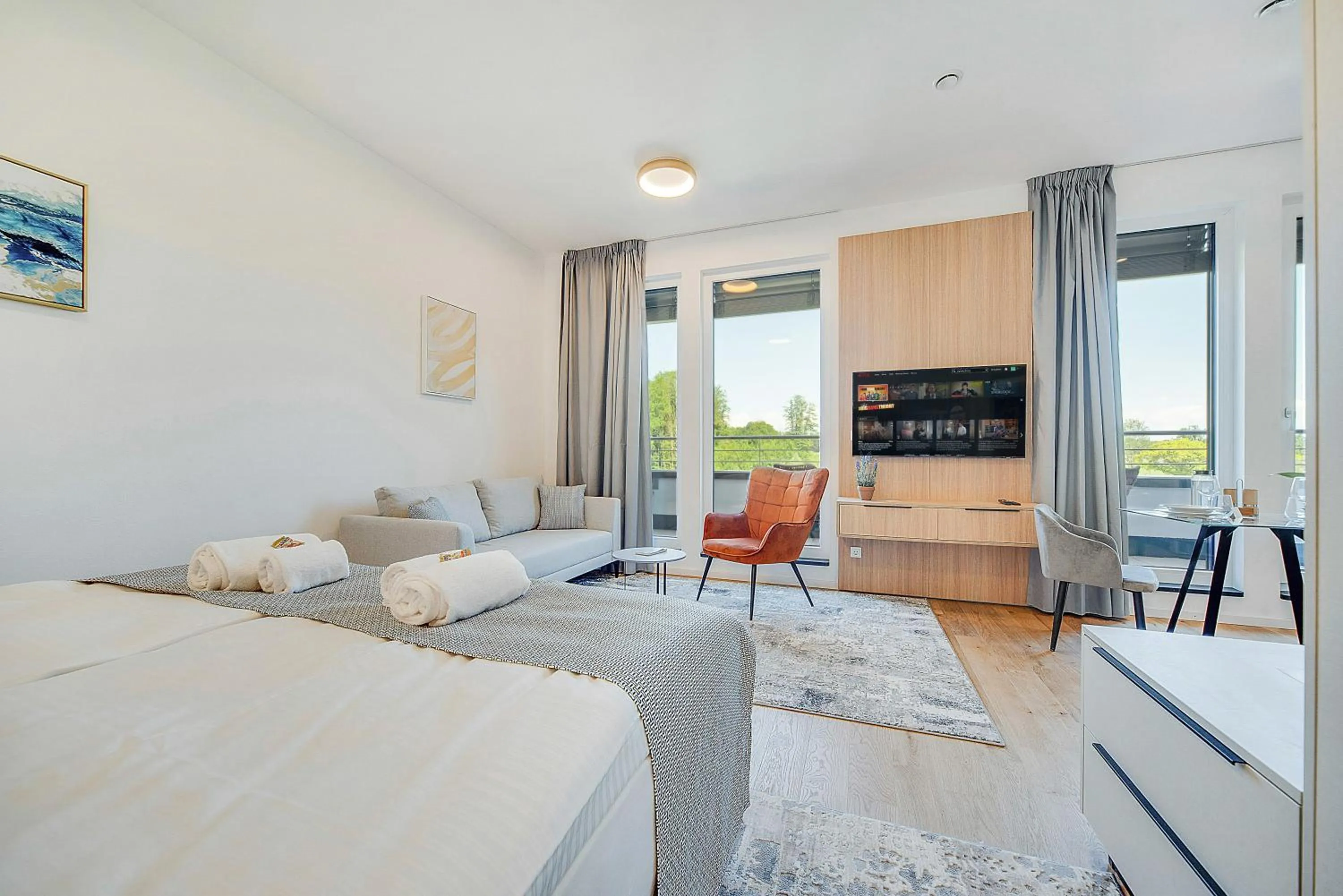 Photo of the whole room, Bed in BRIGHT: Rosenheim Aicherpark