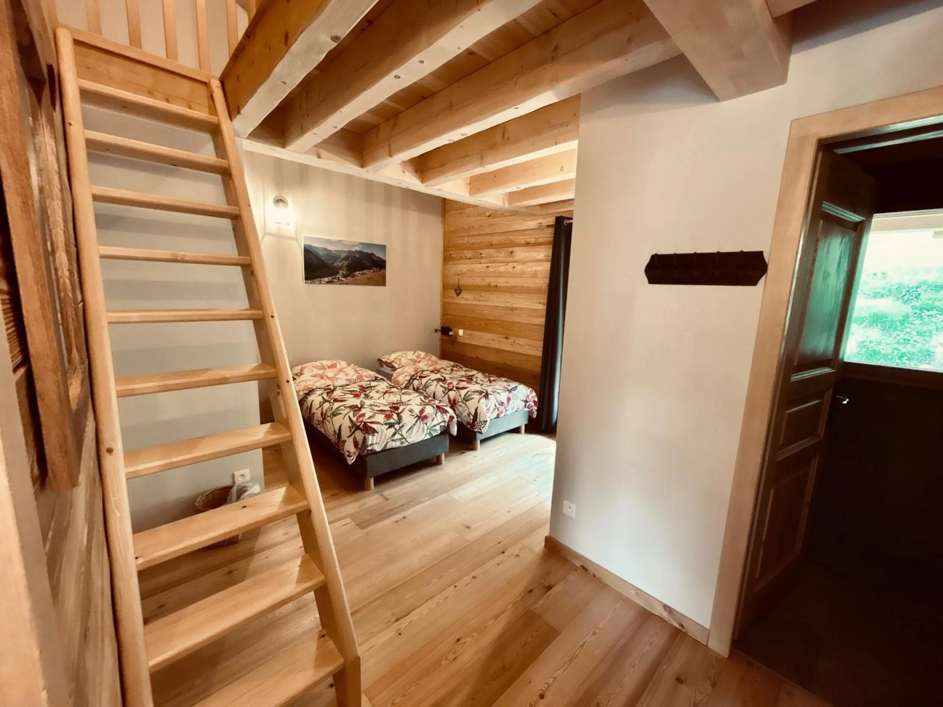 Photo of the whole room, Bed in Gîte Chalet La Vie Sauvage