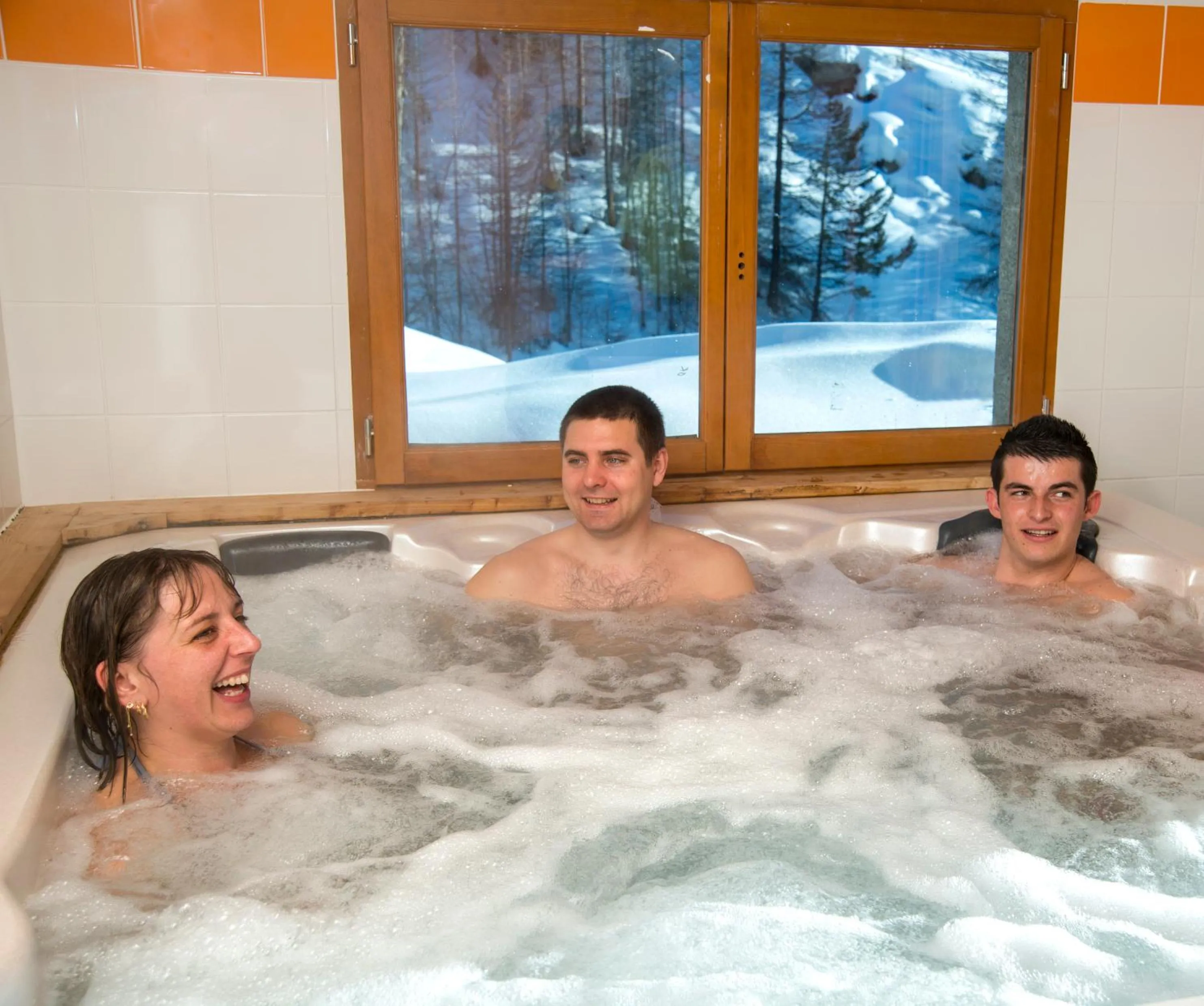 Spa and wellness centre/facilities in Gîte Chalet La Vie Sauvage