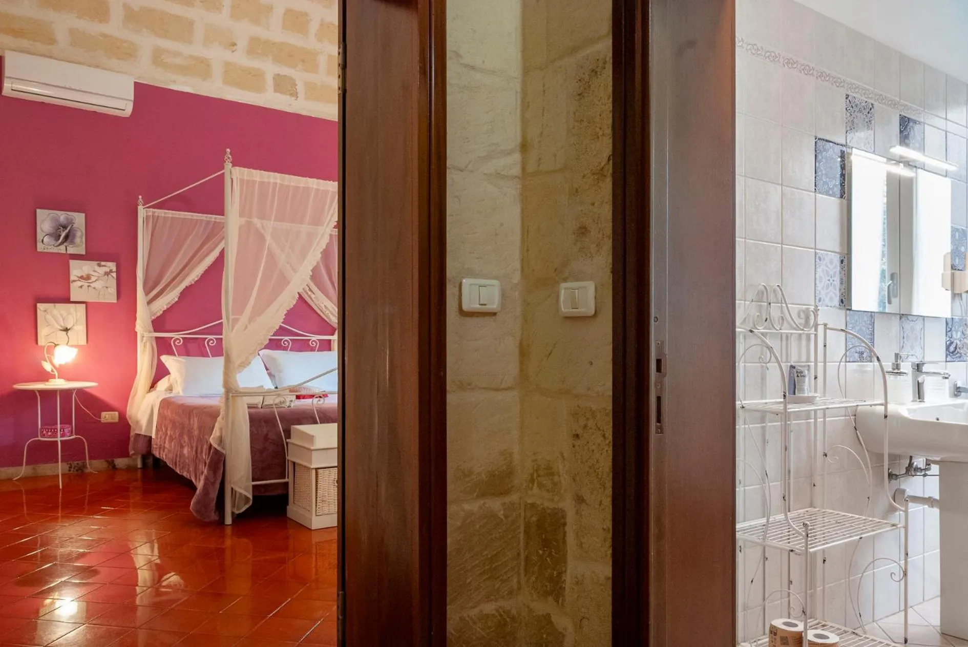 Bathroom, Bed in Aedes B&B Il Giardino dei Sogni