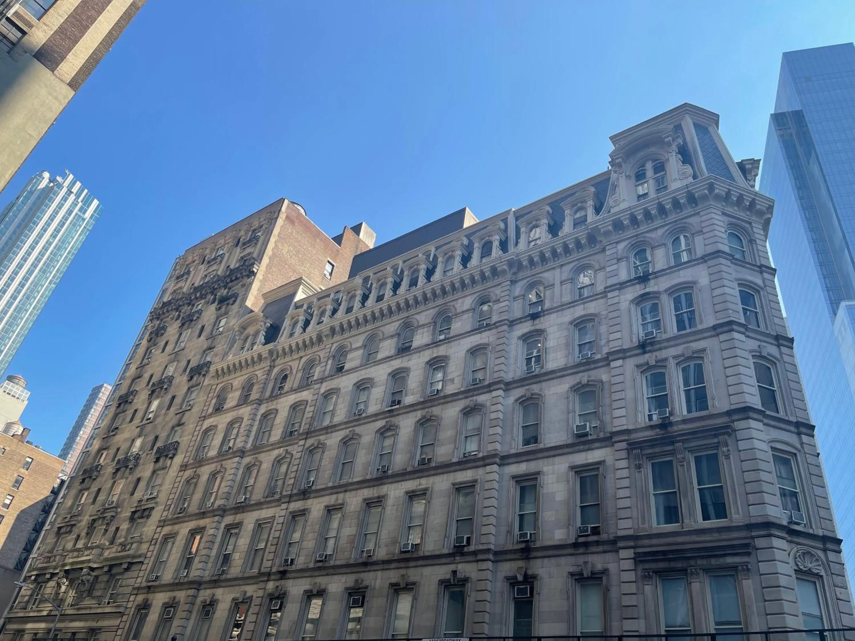 Hotel and the City, Rooftop City View