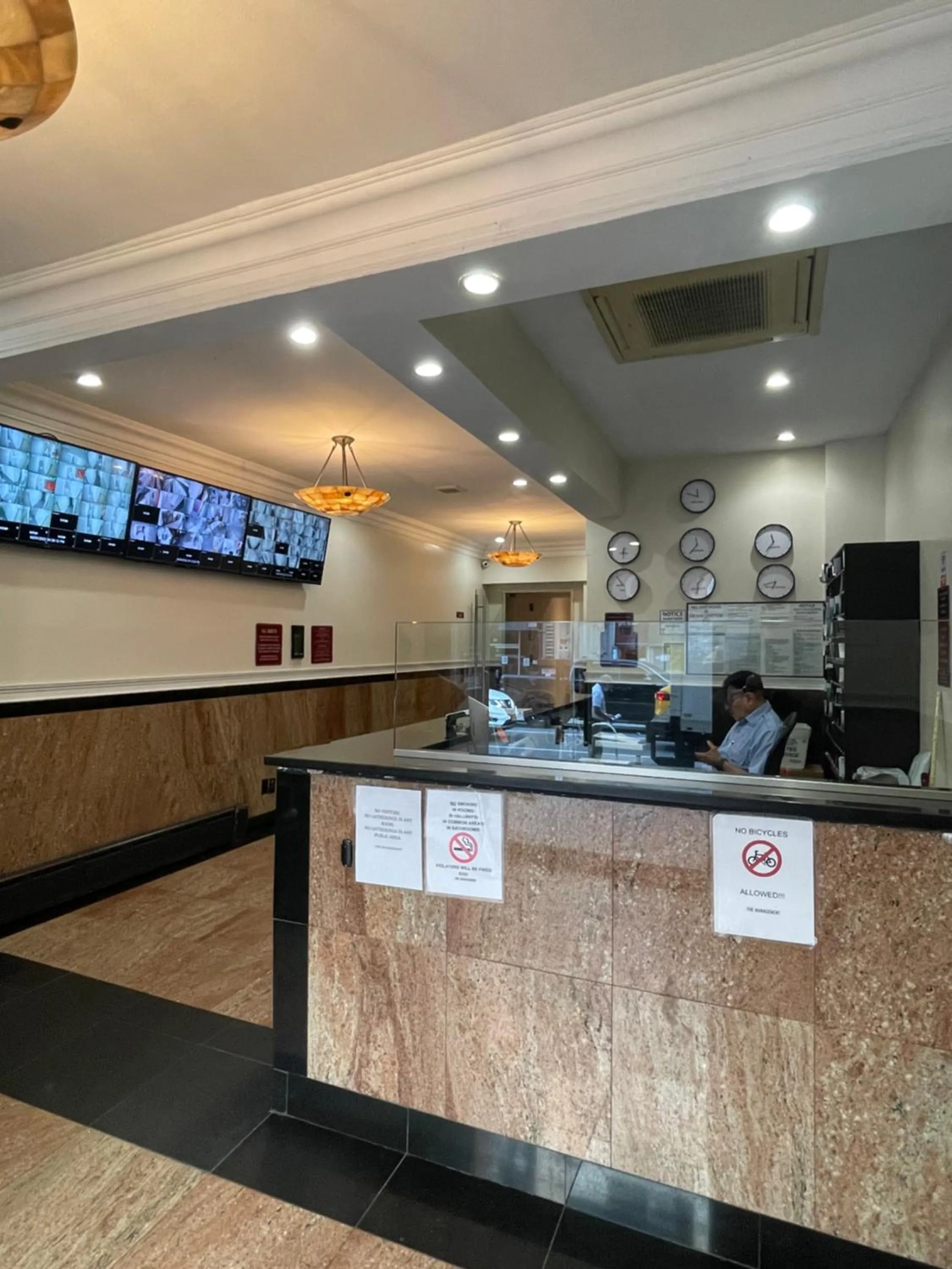 Hotel and the City, Rooftop City View