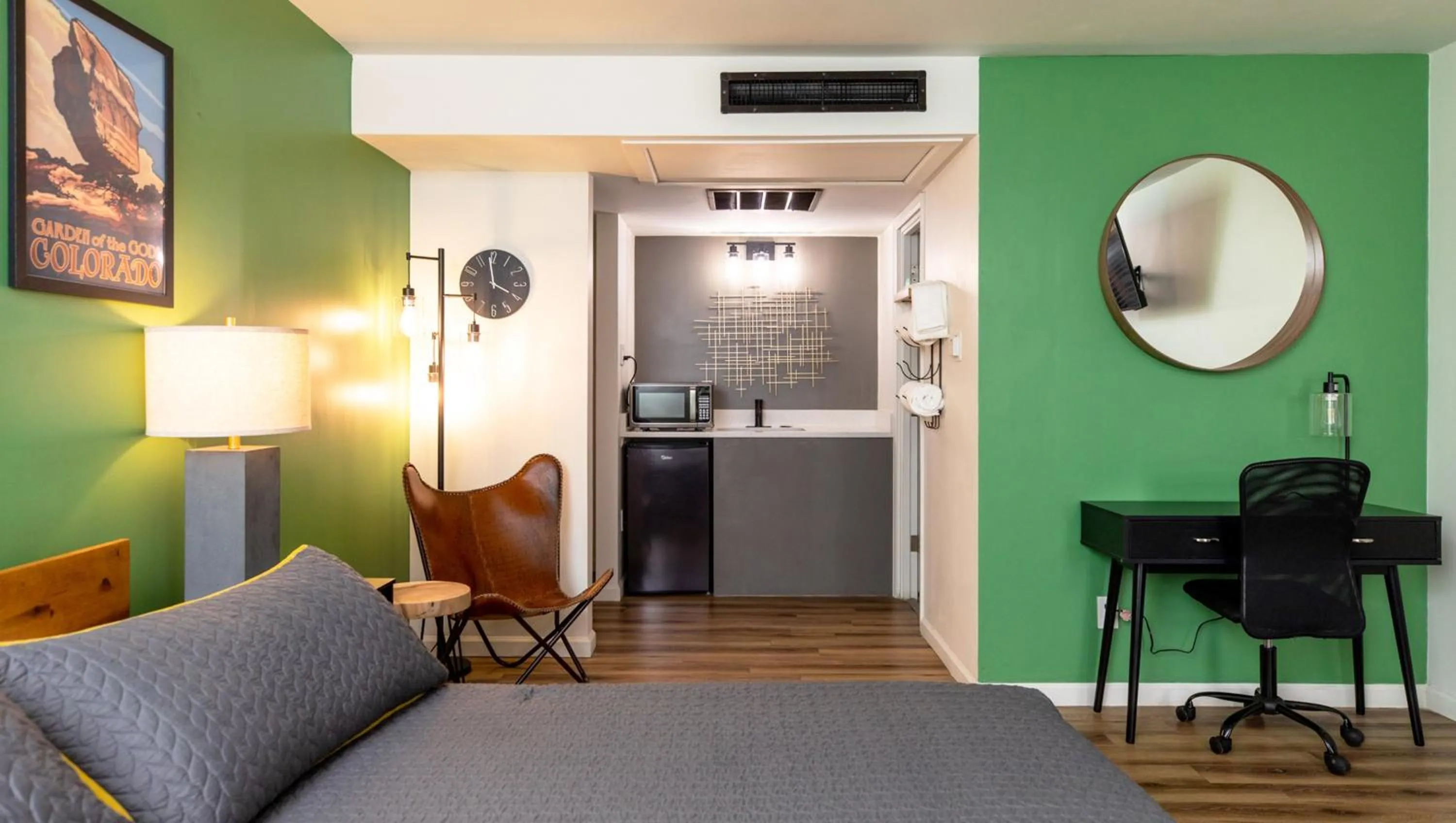 Bedroom, Bed in Modern Motel