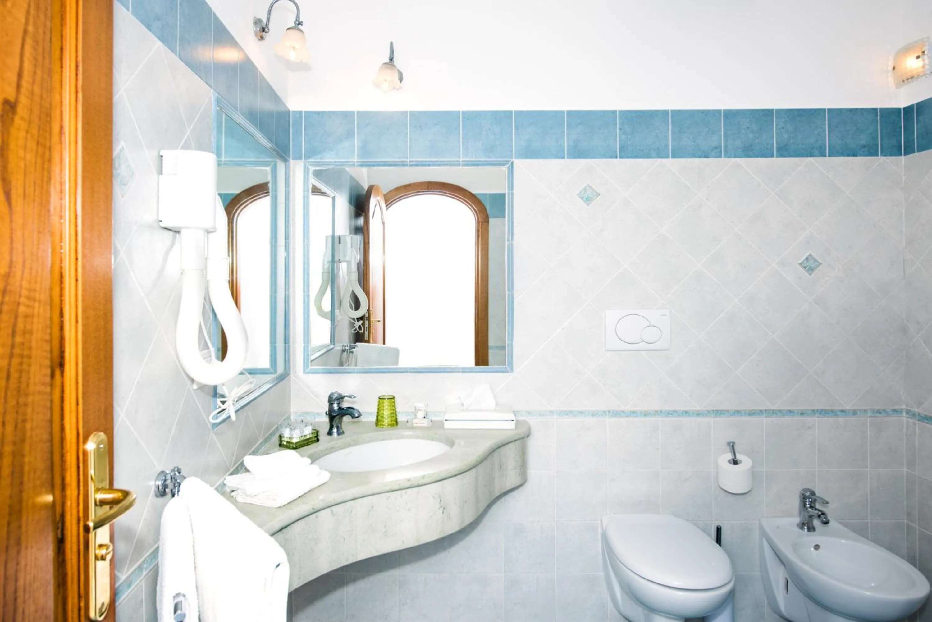 Toilet in La Rosa Dei Venti