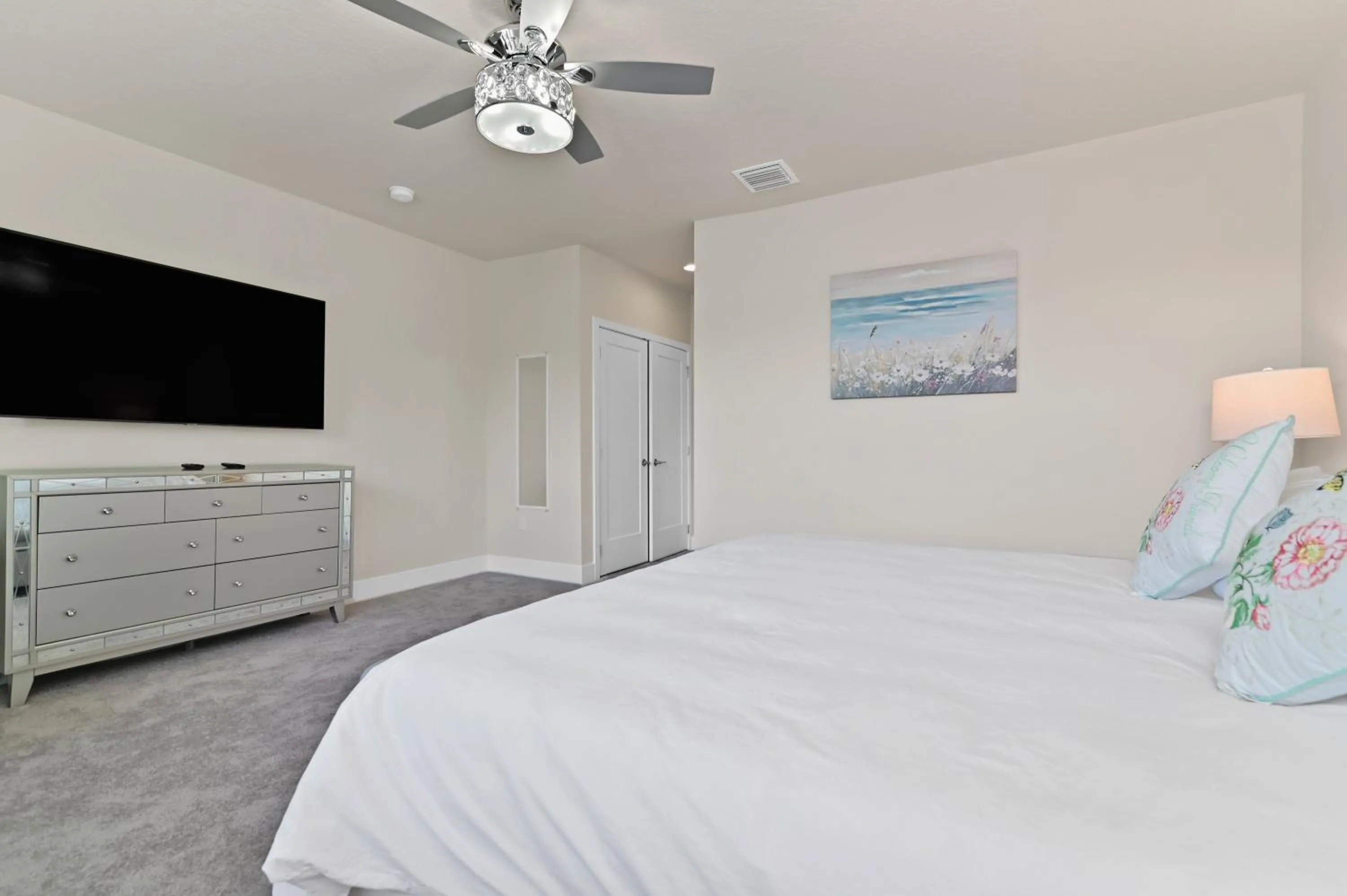 Bedroom, Bed in New Spacious & Tranquil Townhouse near Disney - 4BR, 3FB, and Pool