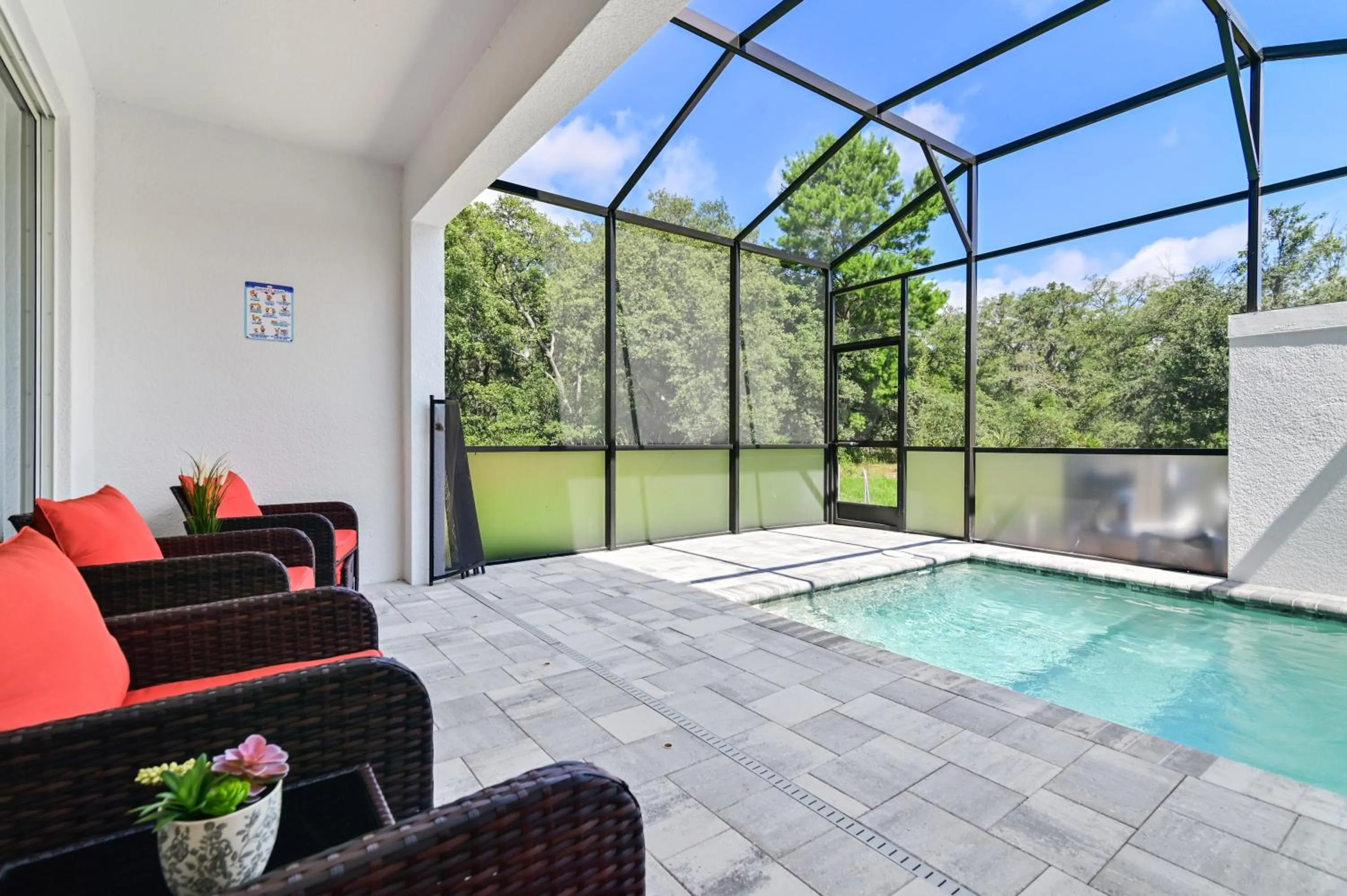 Swimming pool in New Spacious & Tranquil Townhouse near Disney - 4BR, 3FB, and Pool