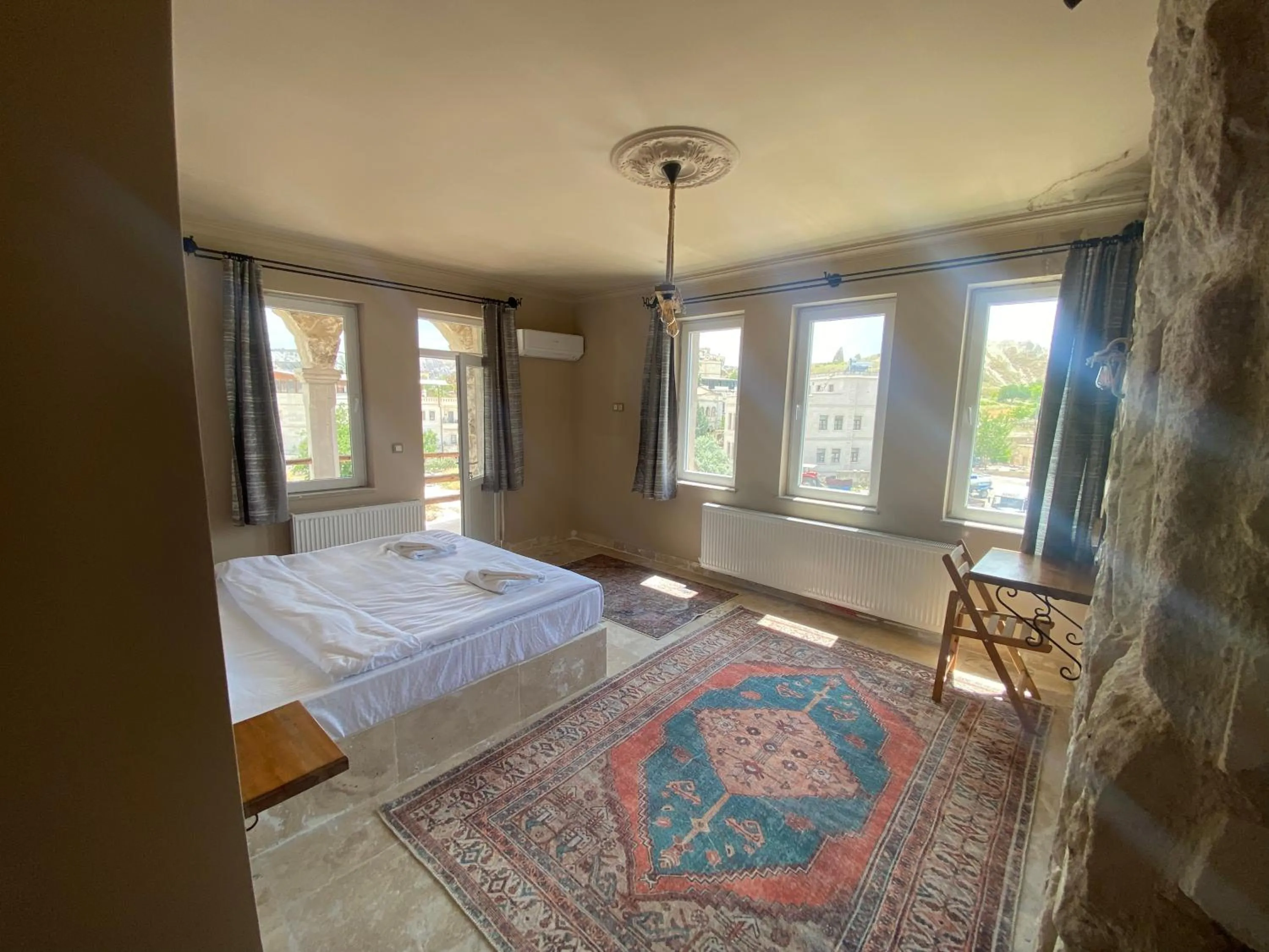 Photo of the whole room, Bed in Ala Stone House