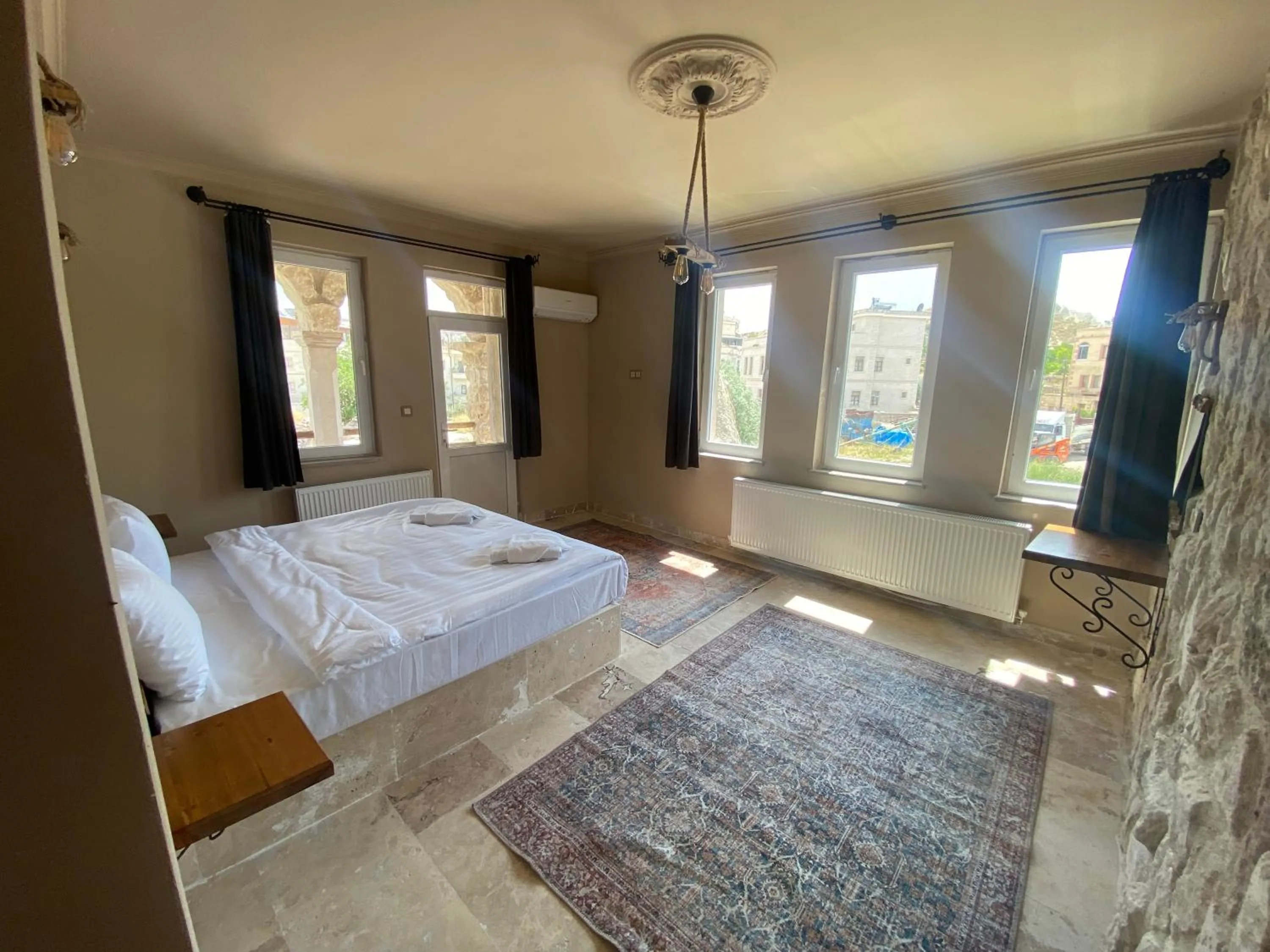 Photo of the whole room, Bed in Ala Stone House