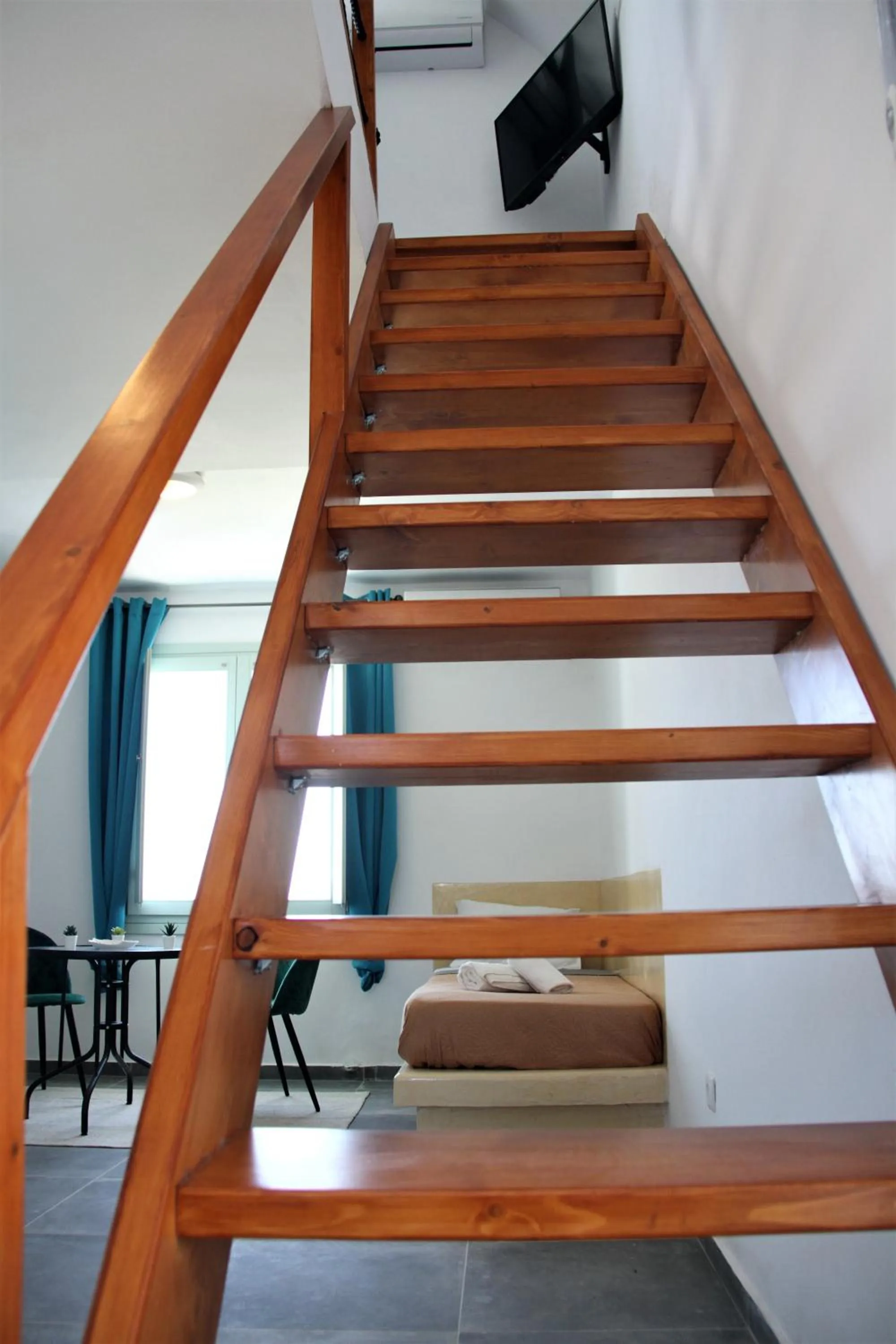 Living room in White Element