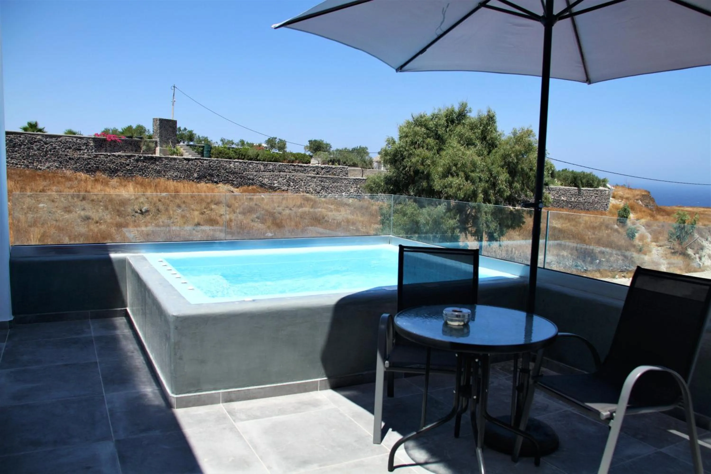 Balcony/Terrace in White Element