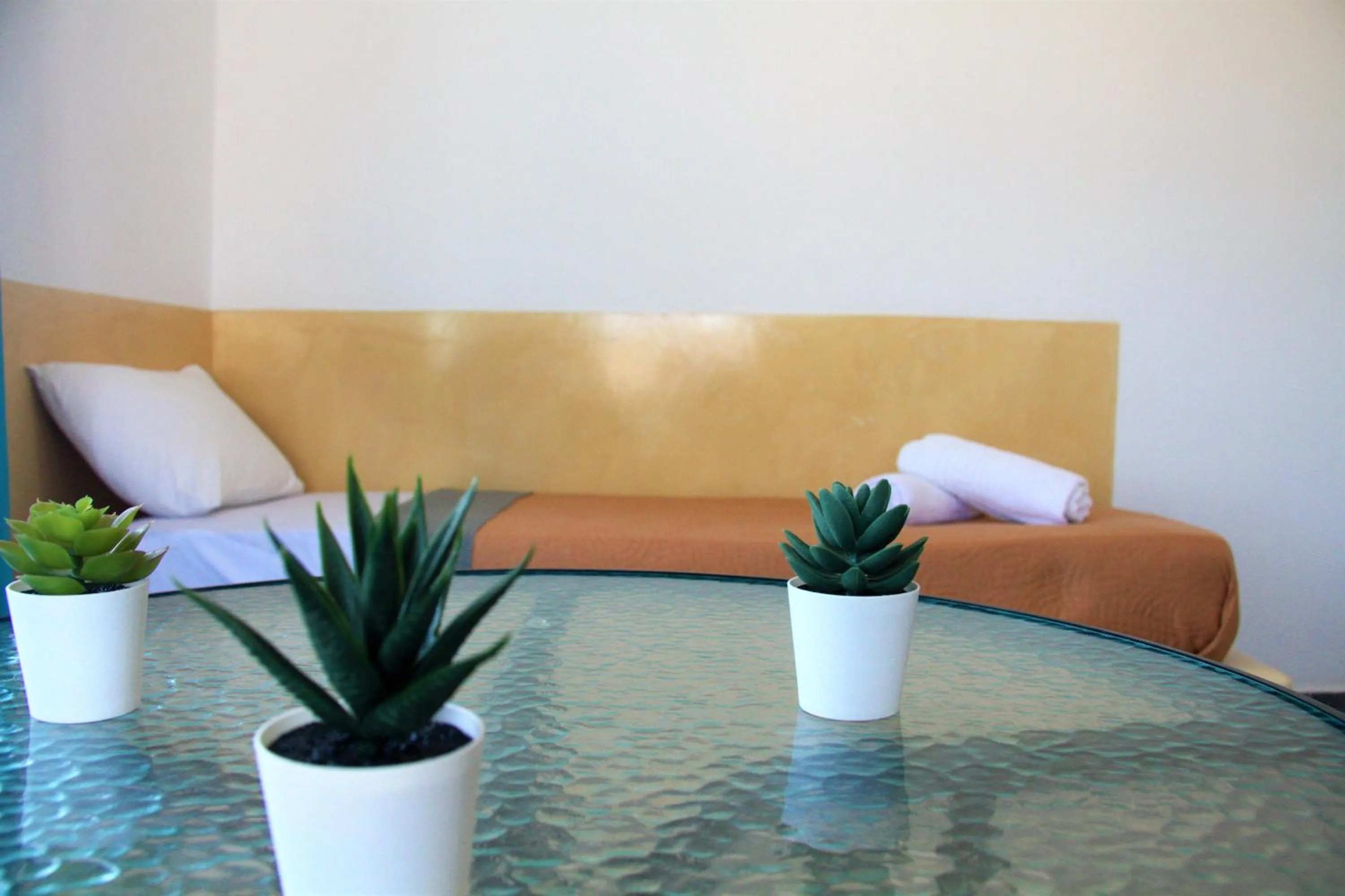 Living room in White Element