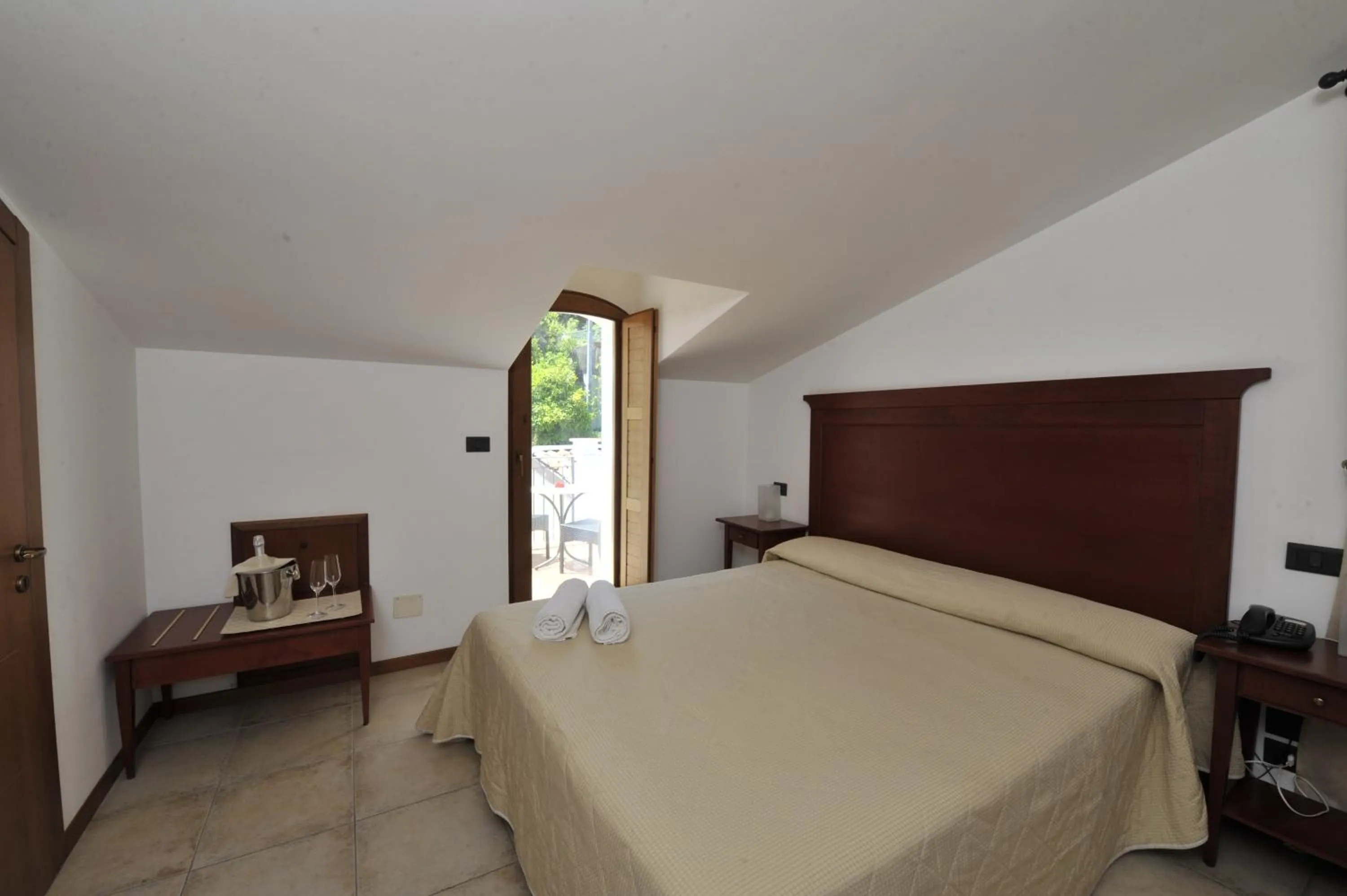 Photo of the whole room, Bed in Albergo Villa Vittoria