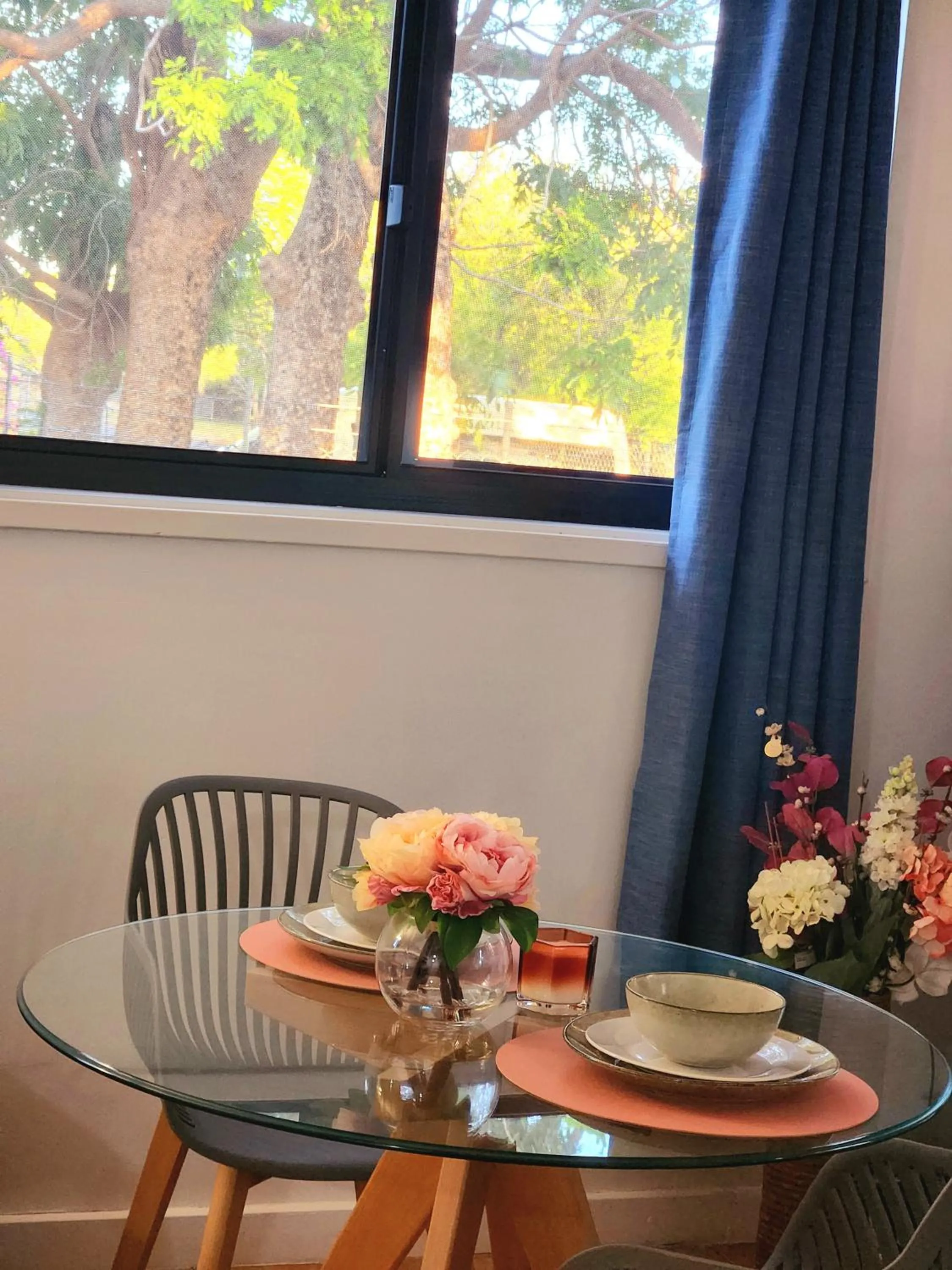 Dining area in K - Town Hotel