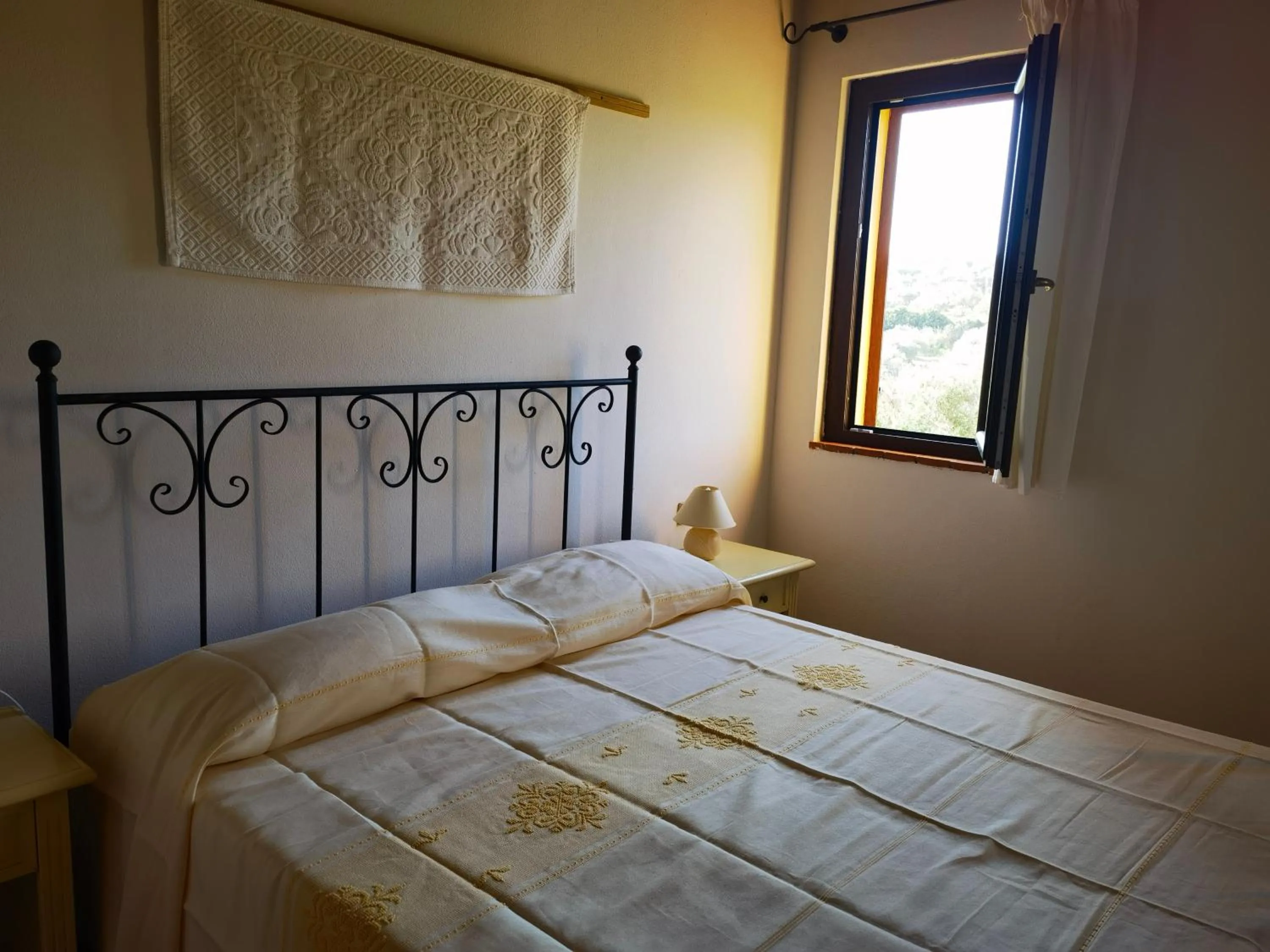 Bedroom, Bed in La Corte degli Ulivi - Albergo Rurale