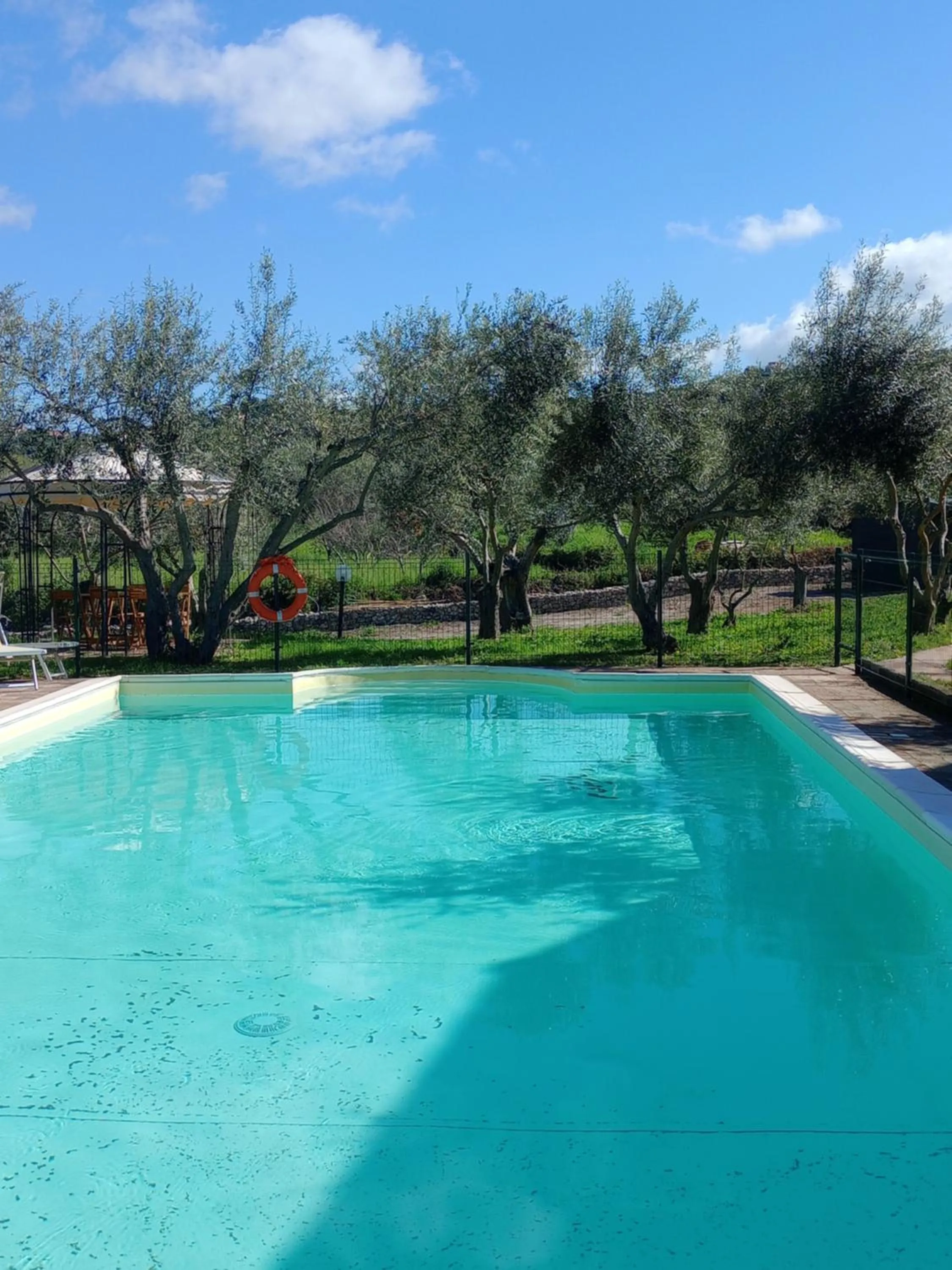 Open Air Bath in La Corte degli Ulivi - Albergo Rurale