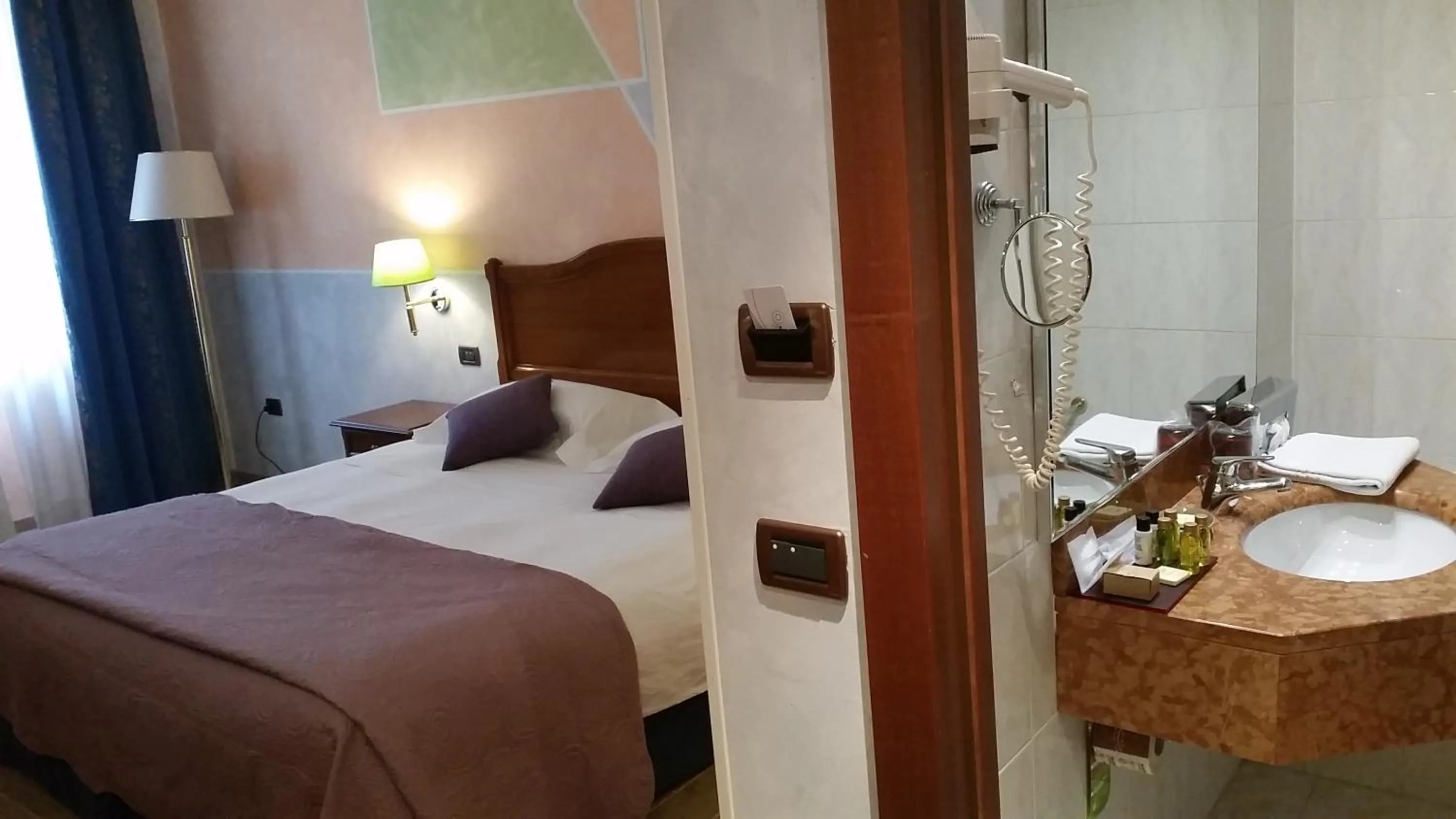 Bed in Hotel Palazzo Lovera