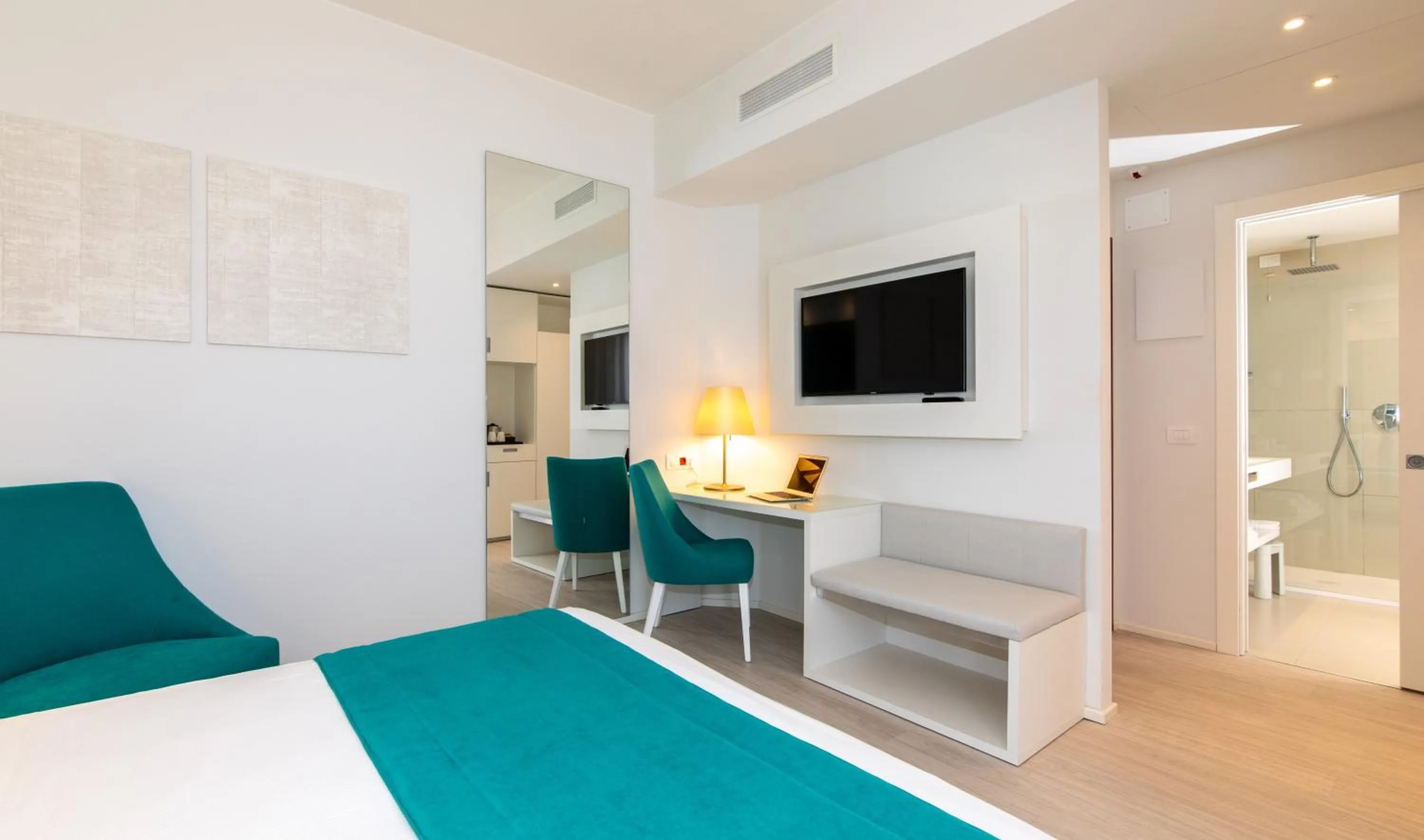 Photo of the whole room in Hotel Imperia