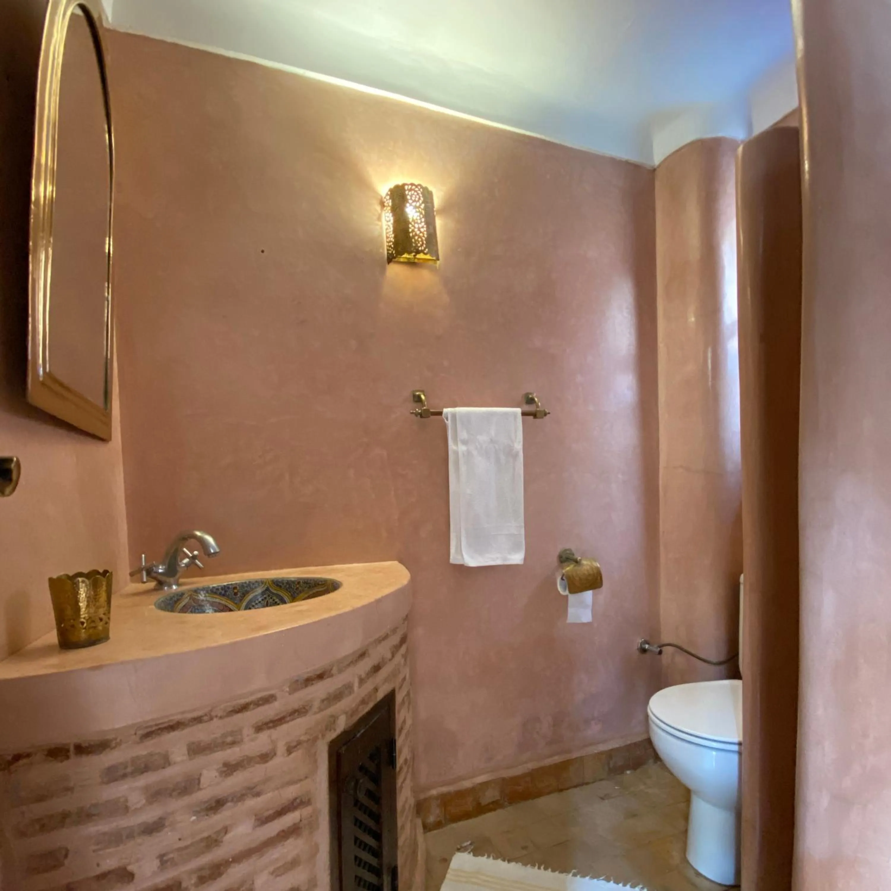 Bathroom in Riad Of The Storks