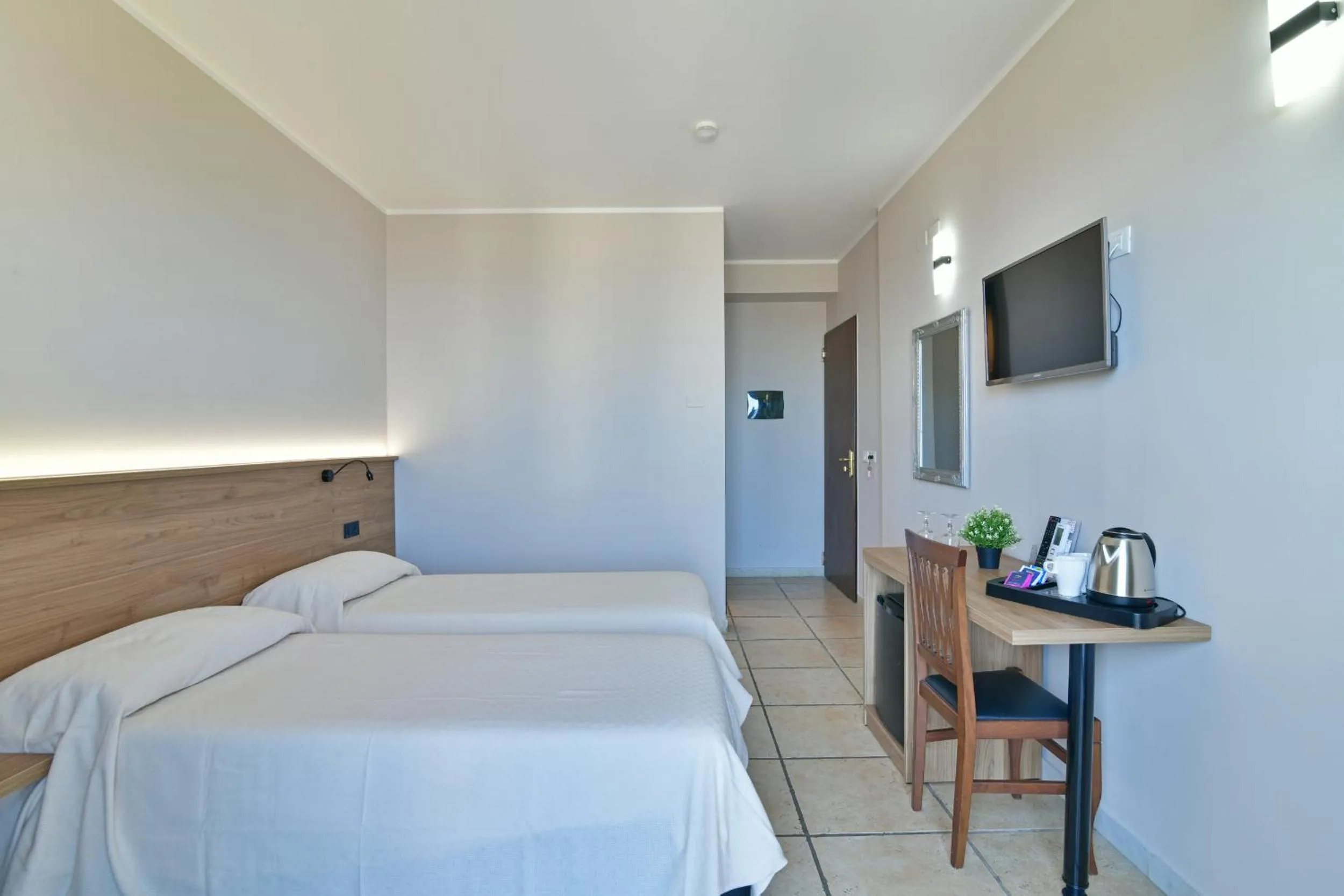 Photo of the whole room, Bed in Hotel & Apartments Villa Linda