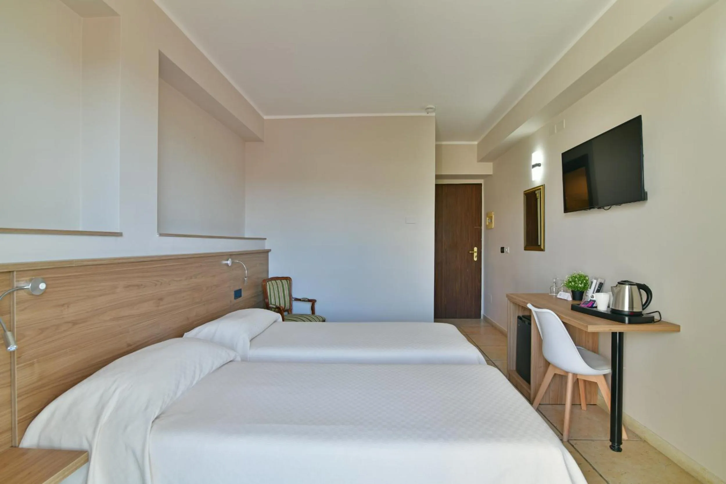 Photo of the whole room, Bed in Hotel & Apartments Villa Linda