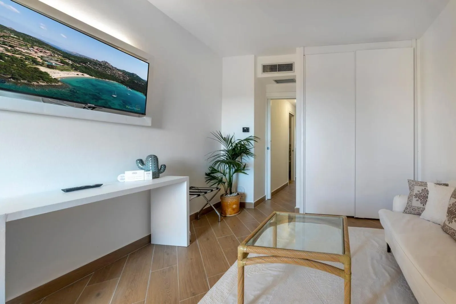 TV and multimedia in Hotel Palau