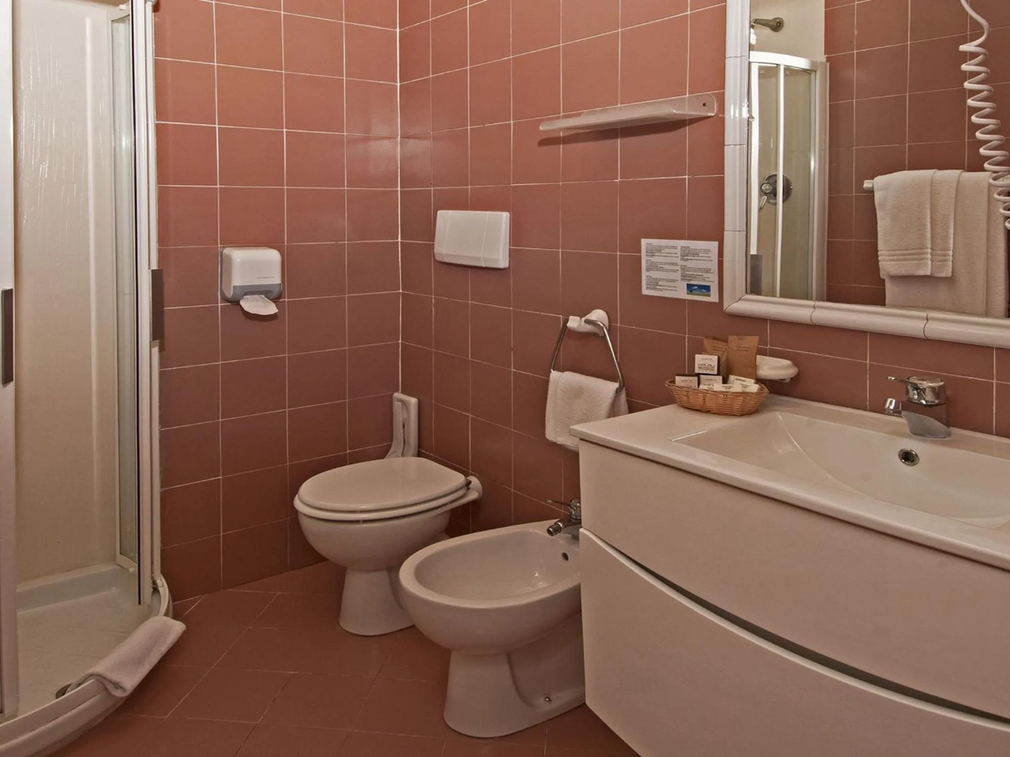 Bathroom in Hotel Palau