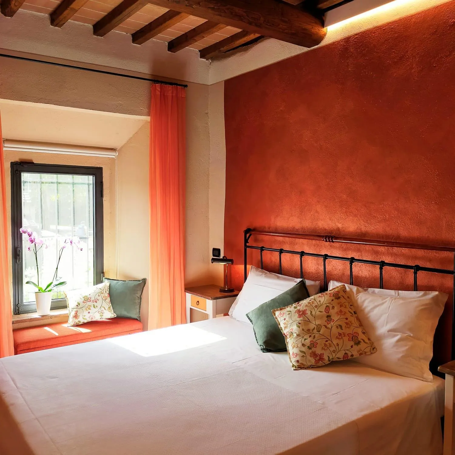 Photo of the whole room, Bed in Molino Di Foci